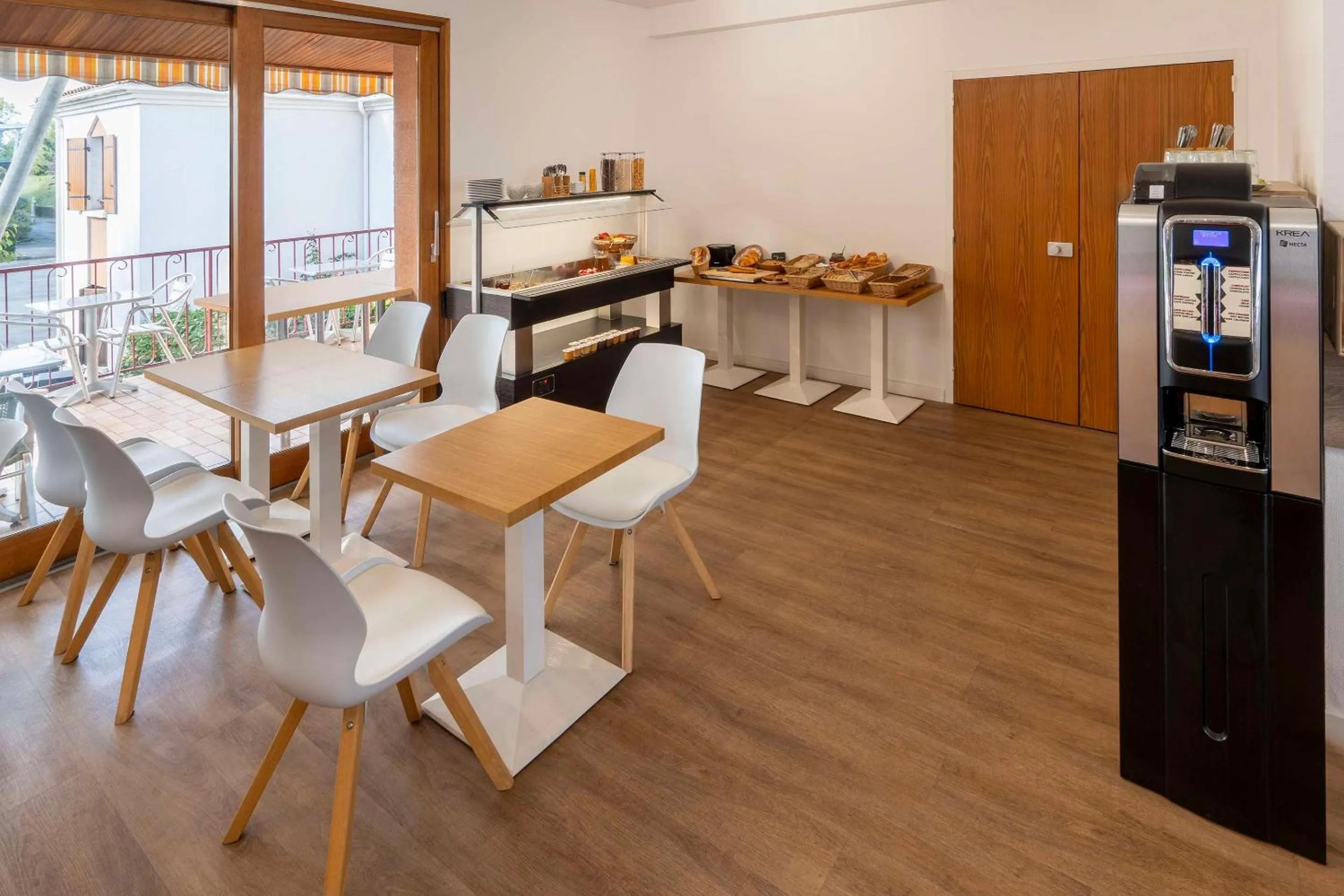 Breakfast in Sure Hotel by Best Western Saintes