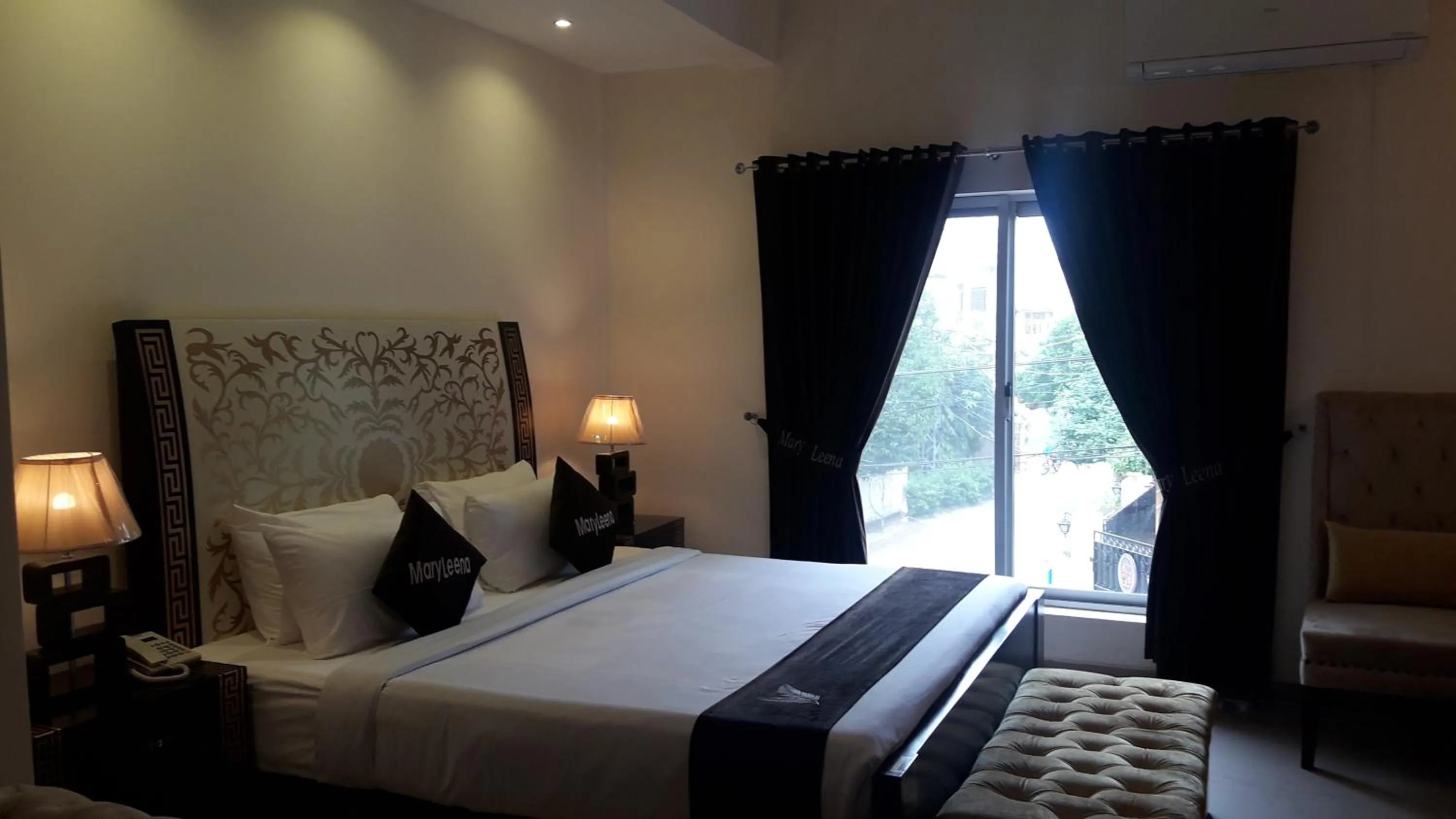 Bedroom, Bed in MaryLeena Hotel Gulberg