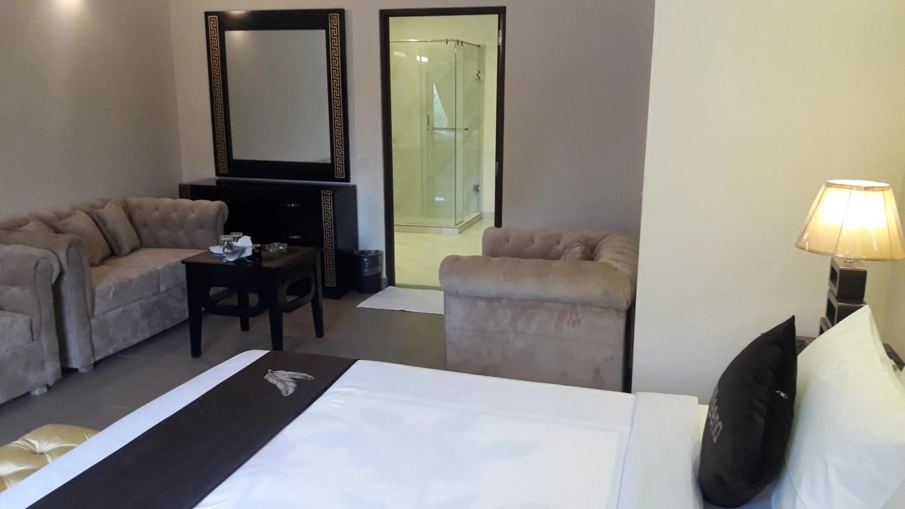 Bedroom, Bed in MaryLeena Hotel Gulberg