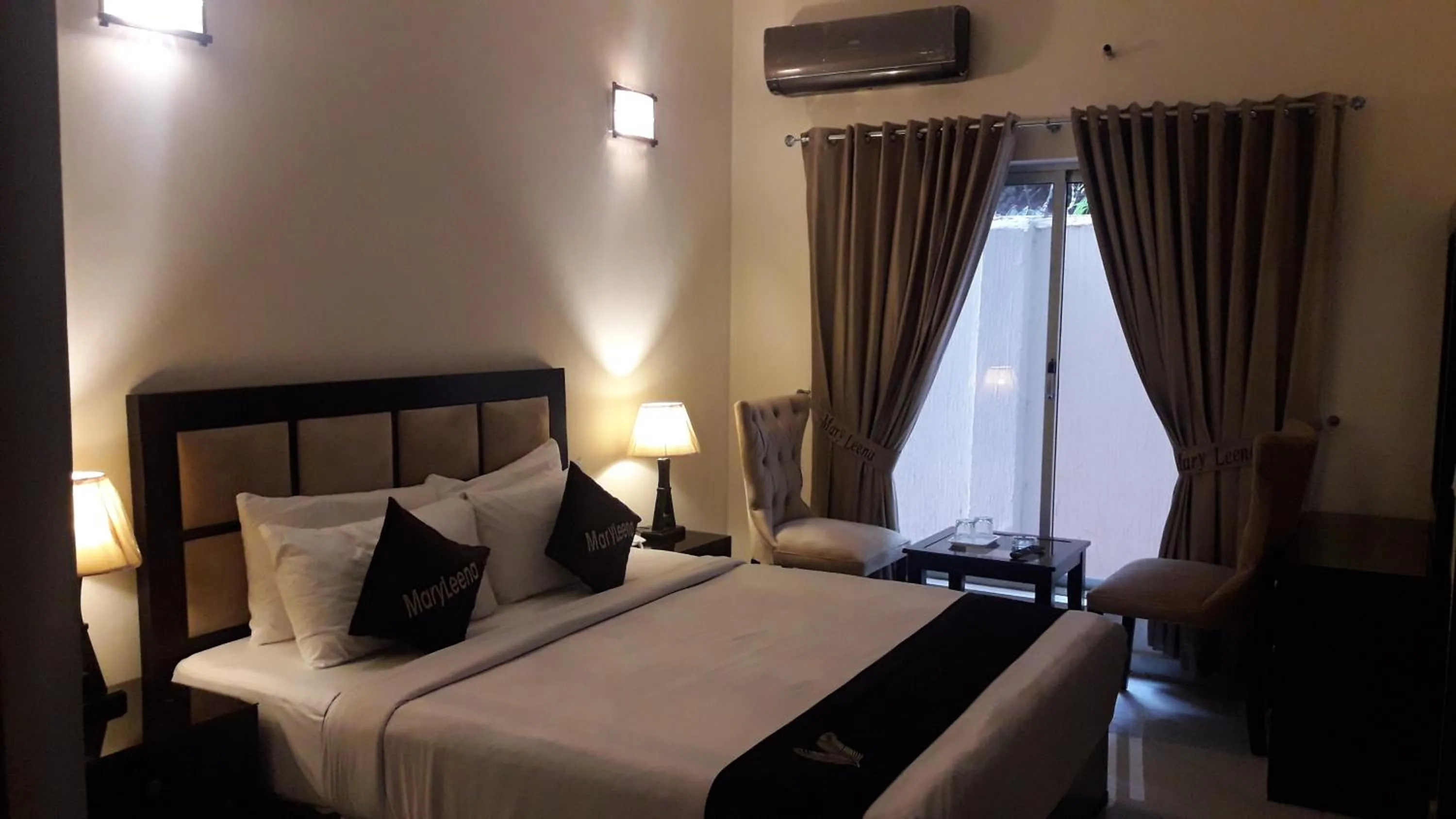 Bedroom, Bed in MaryLeena Hotel Gulberg