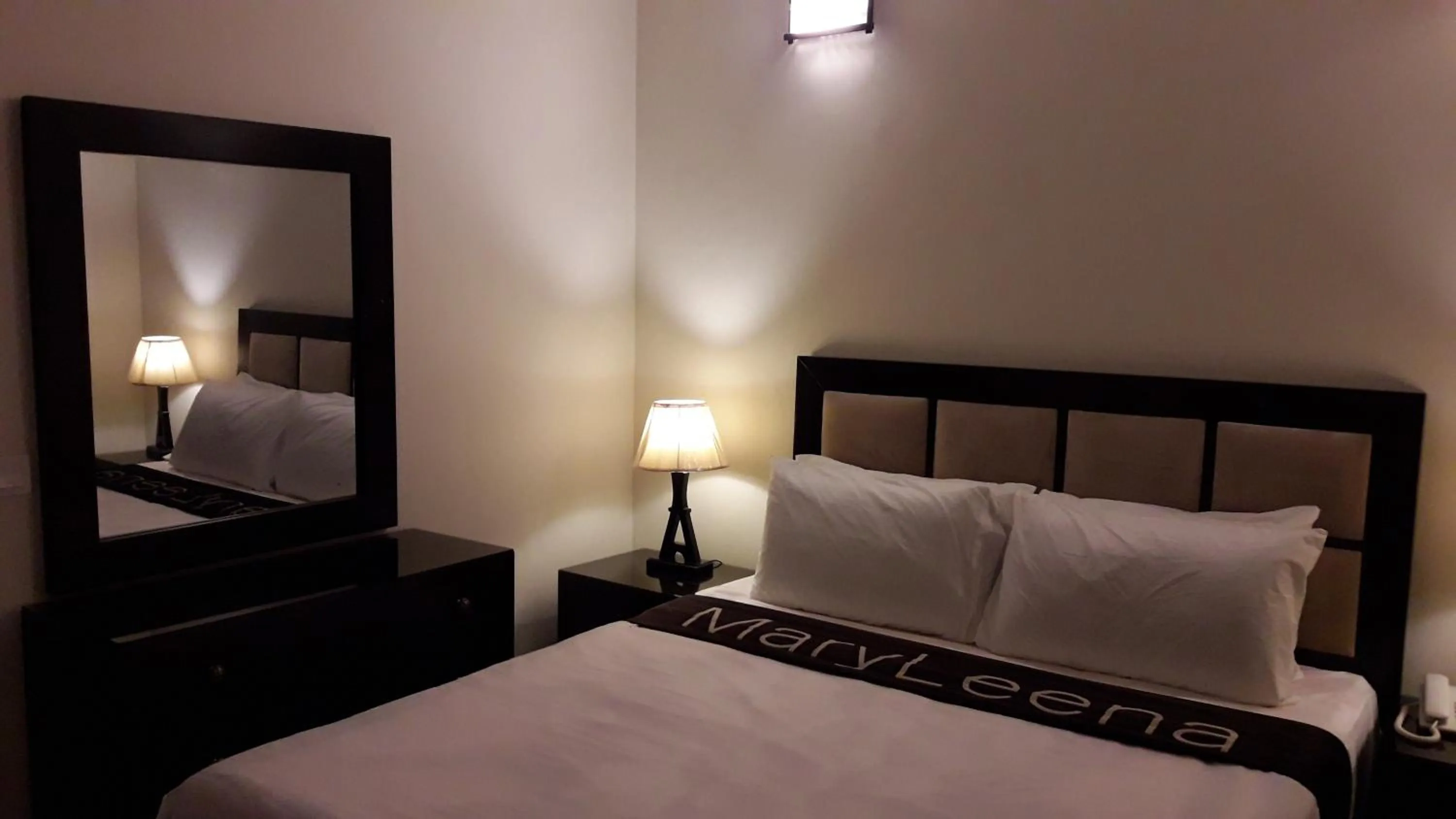 Bedroom, Bed in MaryLeena Hotel Gulberg