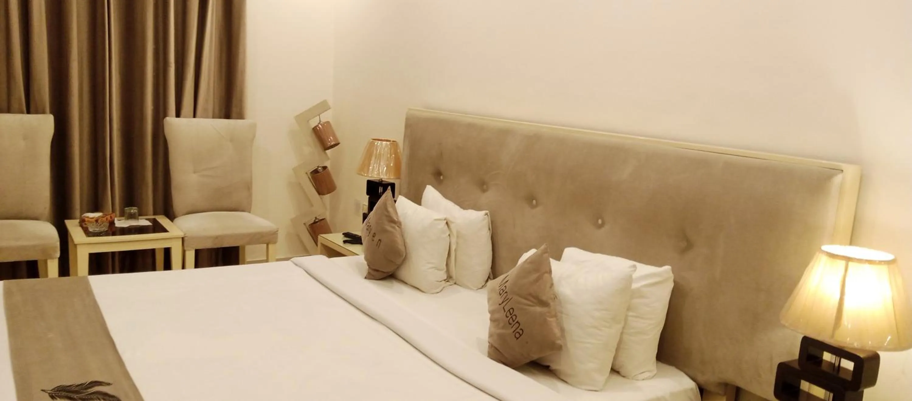 Bedroom, Bed in MaryLeena Hotel Gulberg