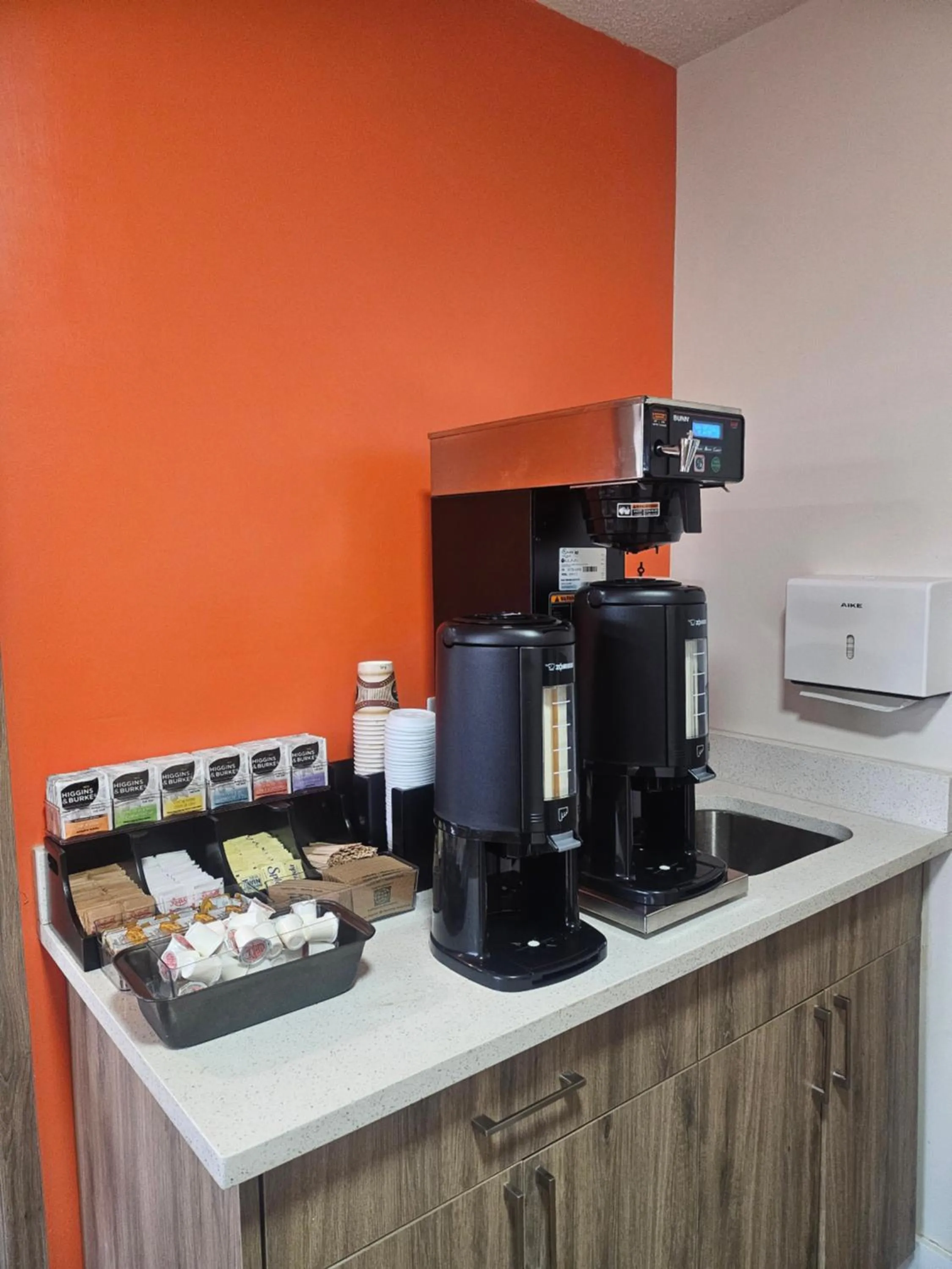 Breakfast in Tara Vista Inn