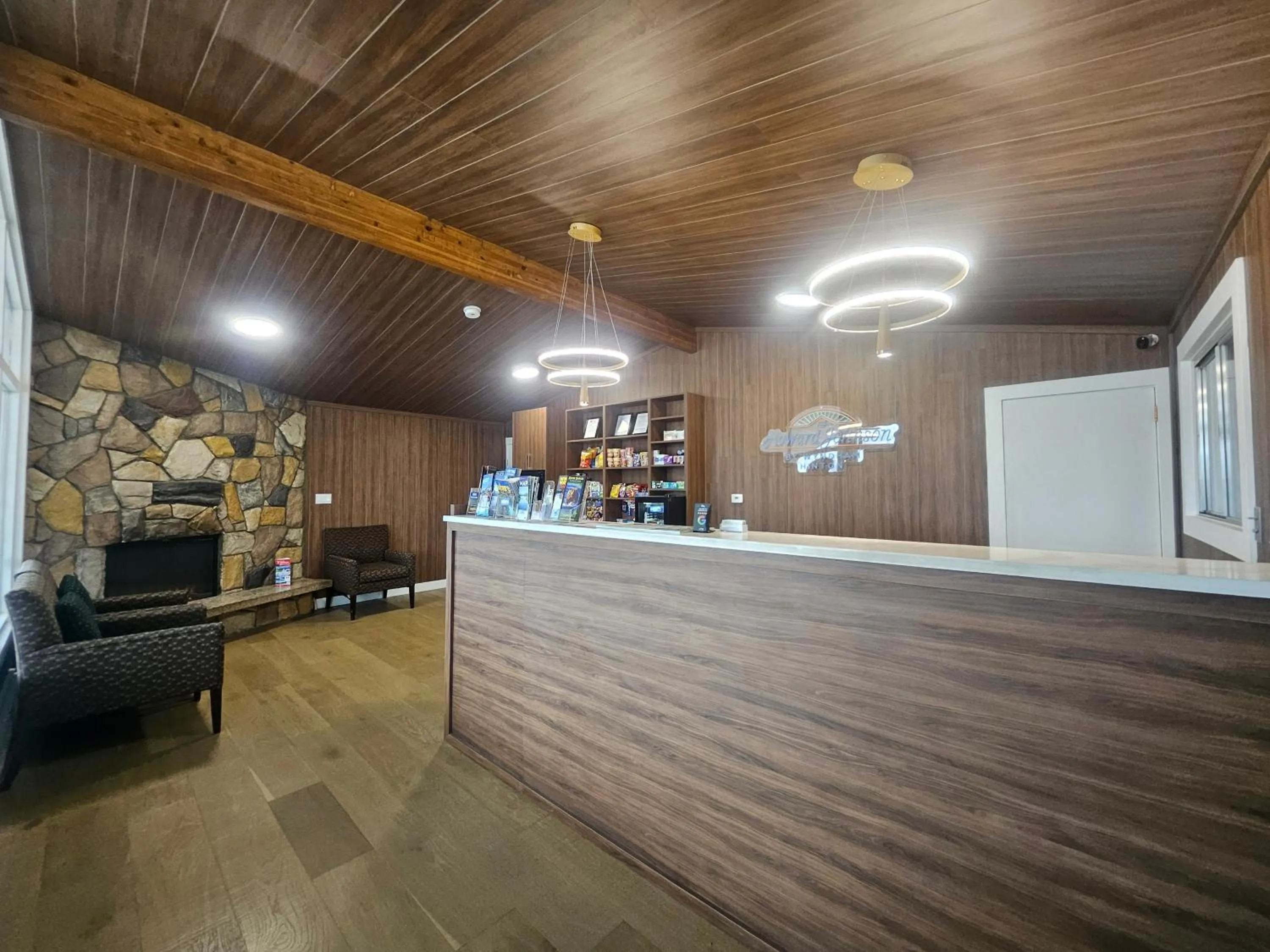 Lobby or reception in Tara Vista Inn