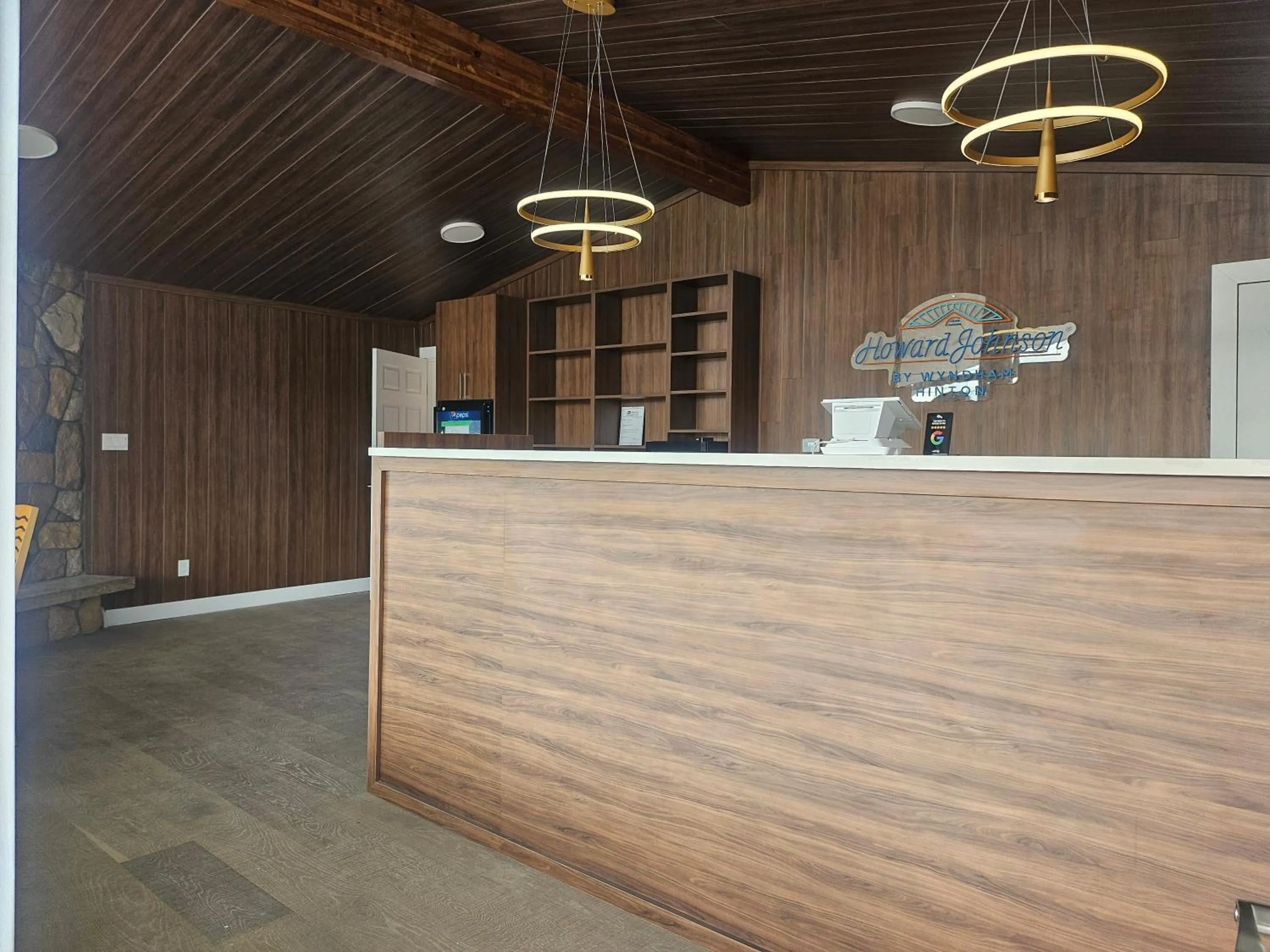 Lobby or reception in Tara Vista Inn