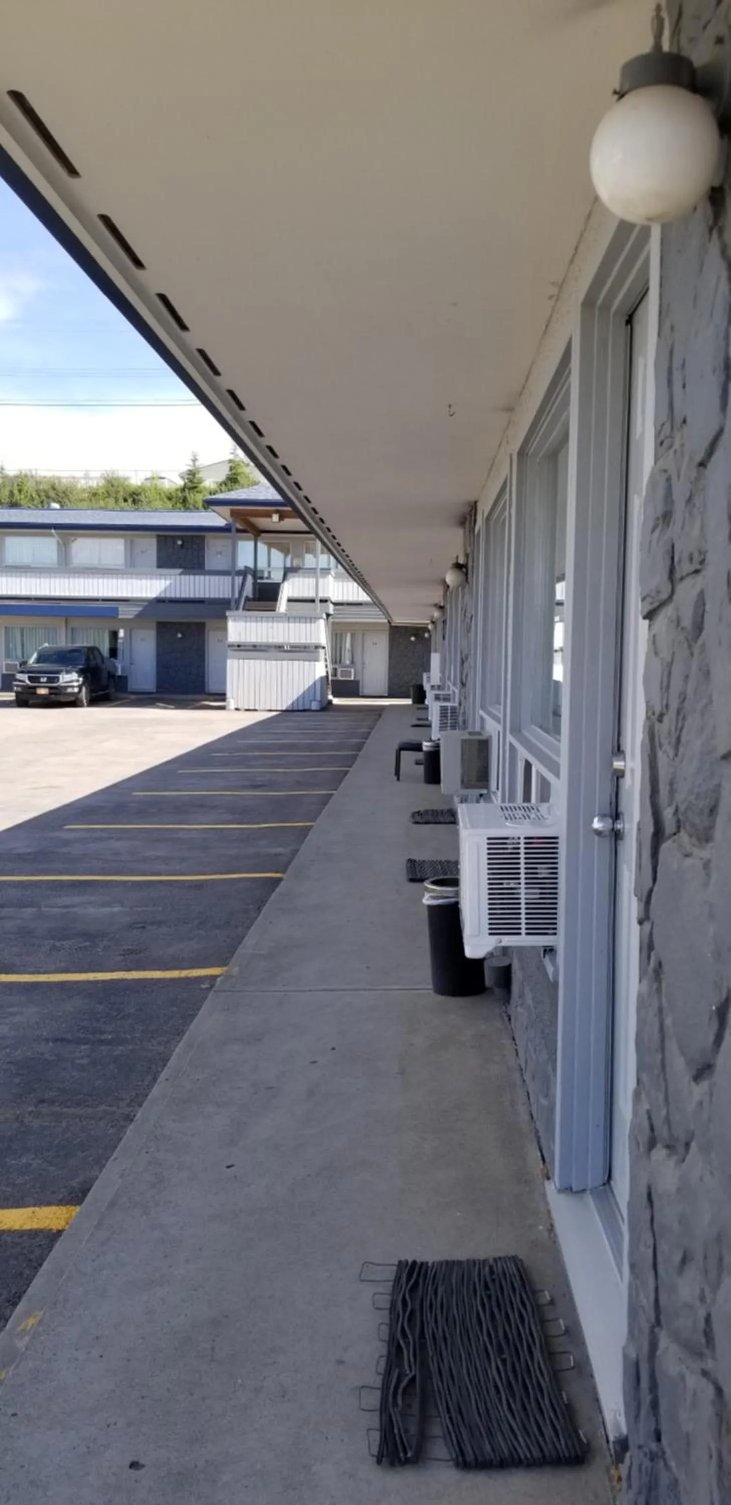 Property building in Tara Vista Inn