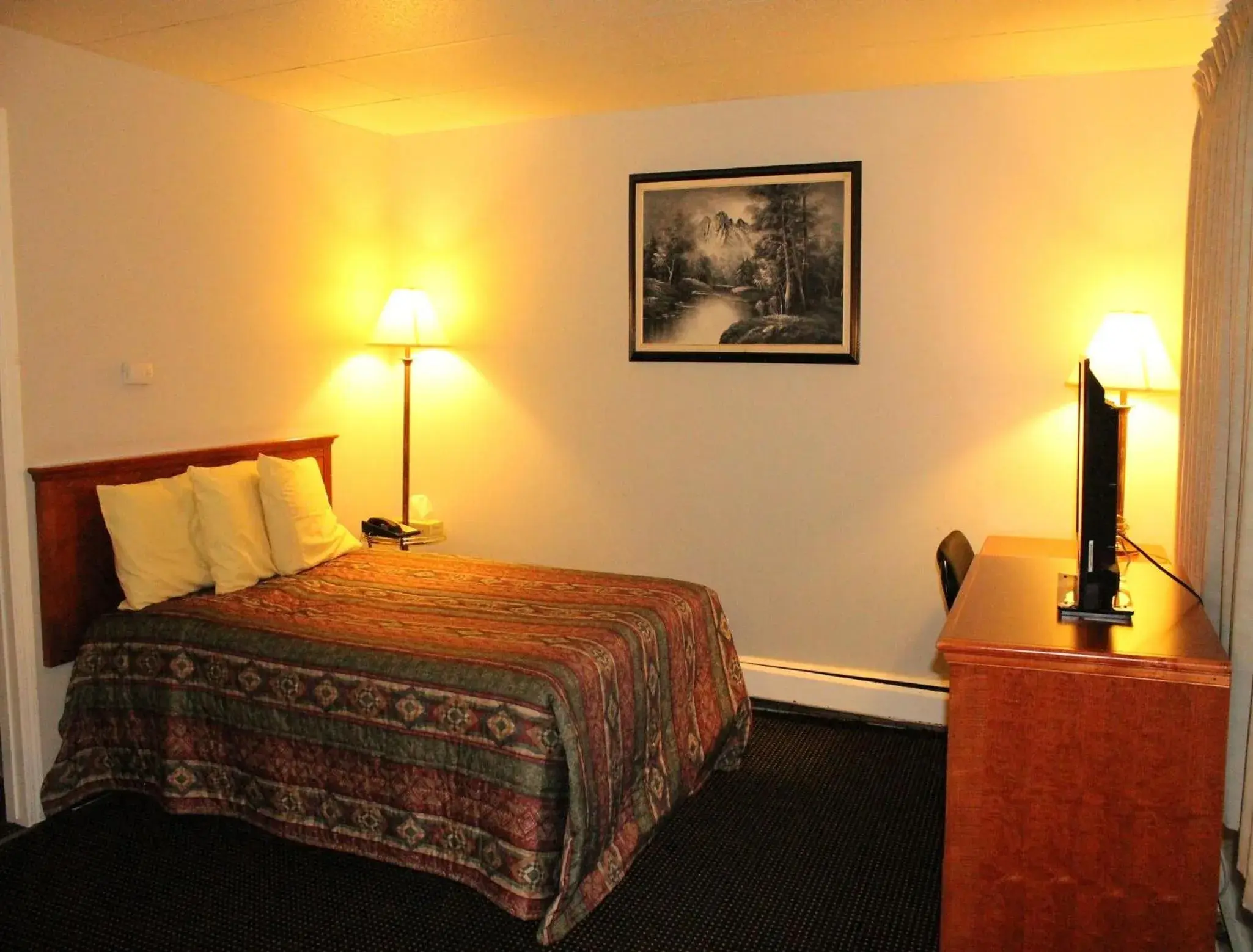 Queen Room - Smoking in Tel Star Motel Queen Room - Smoking in Tel Star Motel