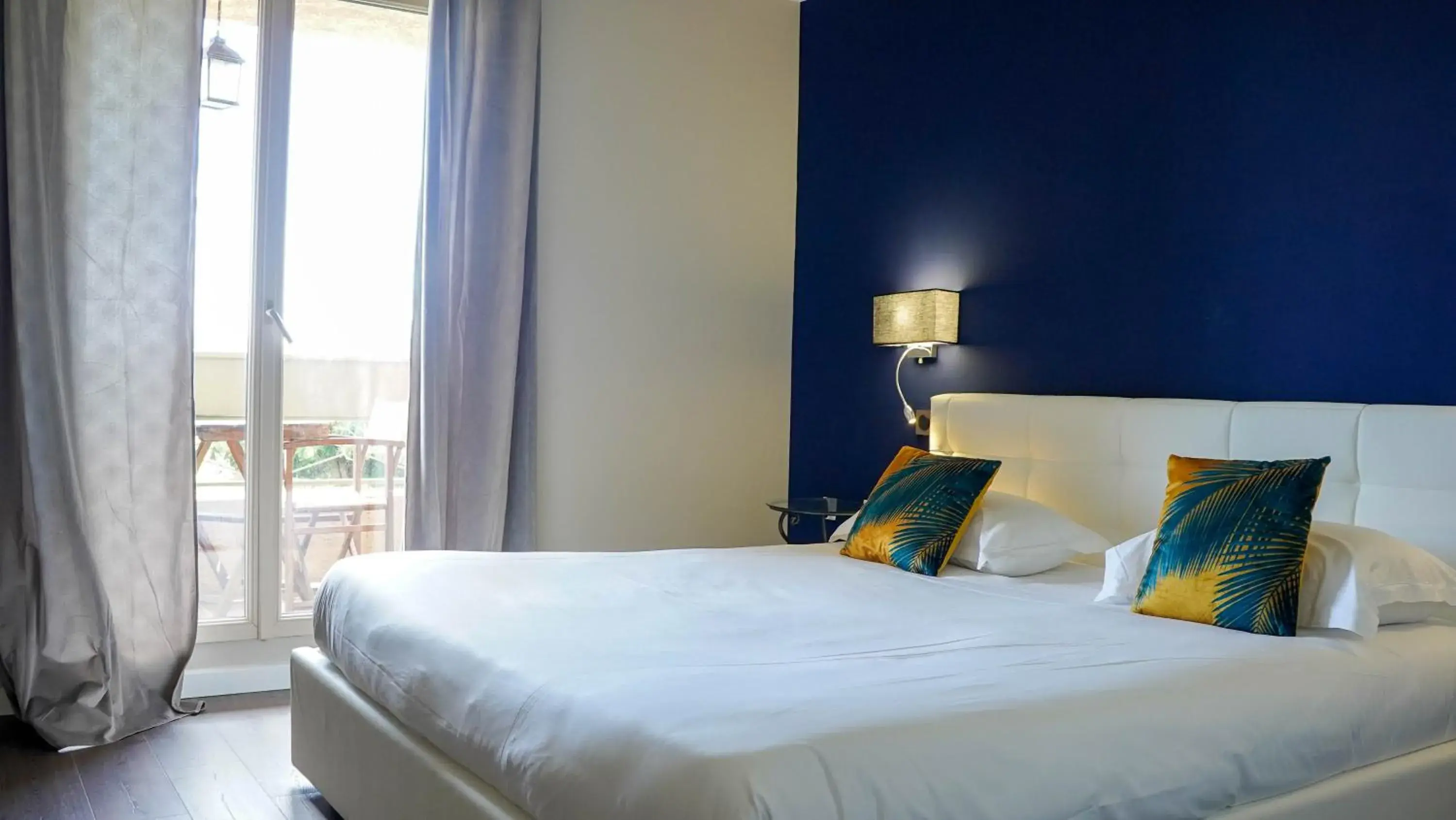 Double Room - single occupancy in Hôtel Les Jardins Double Room - single occupancy in Hôtel Les Jardins