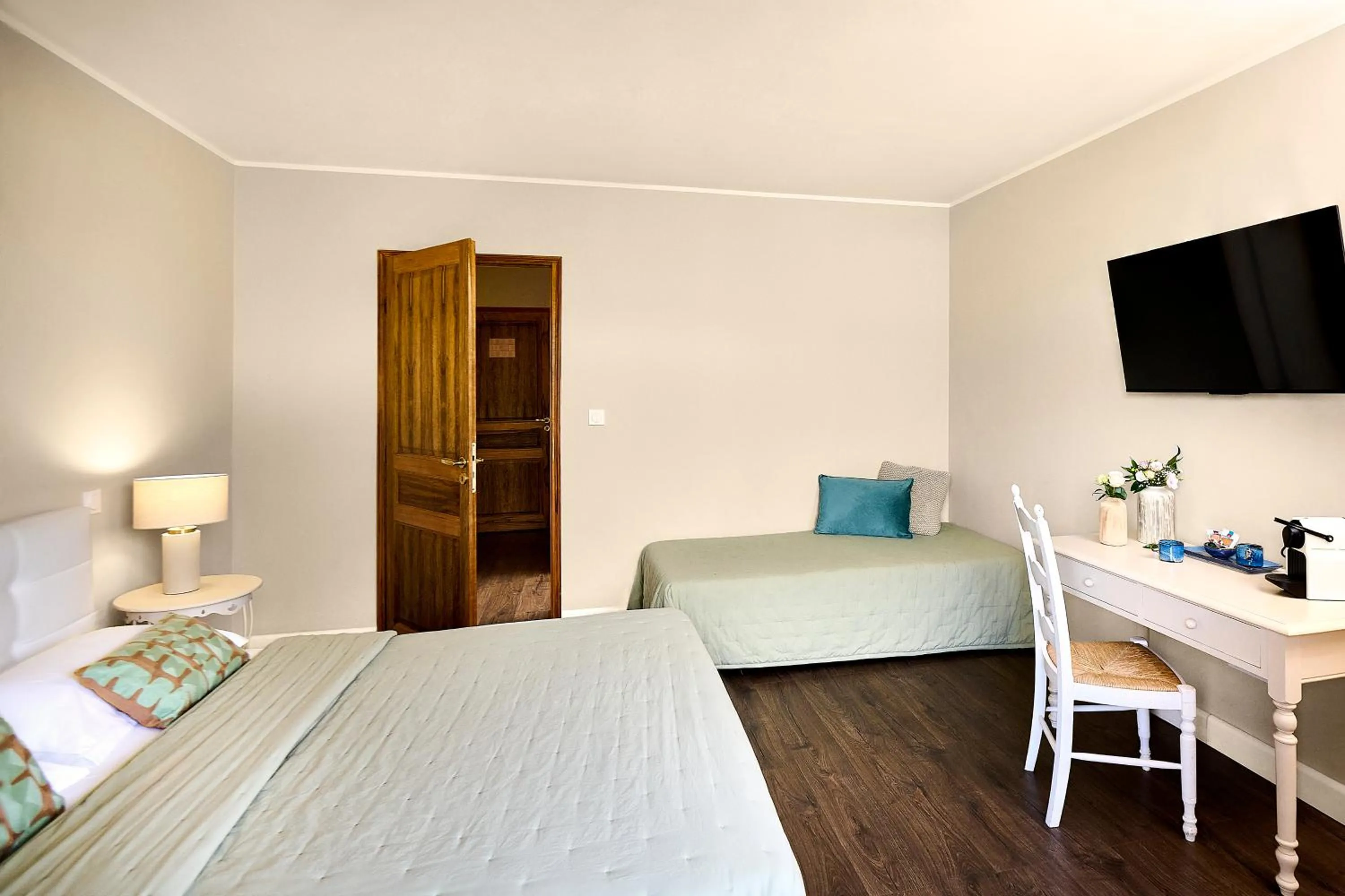 Photo of the whole room, Bed in Hôtel Les Jardins