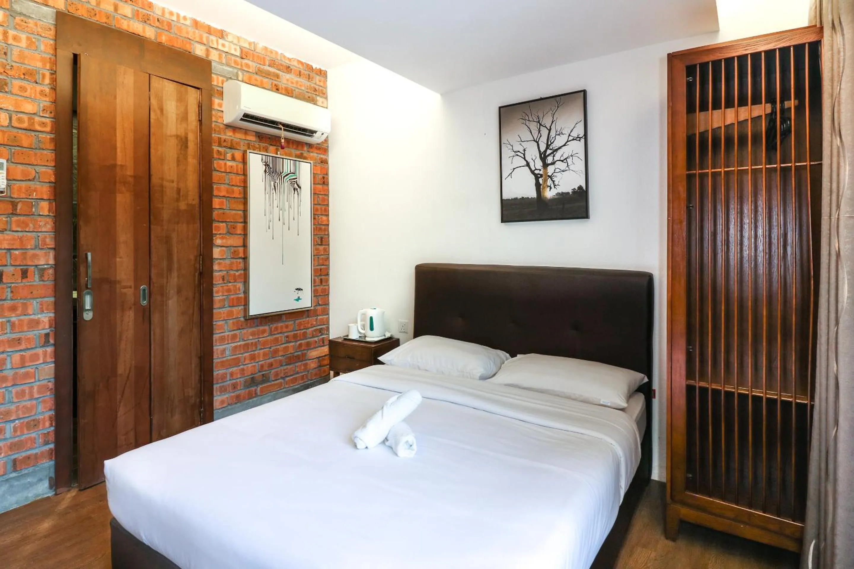 Bed in UrbanStay Industrial