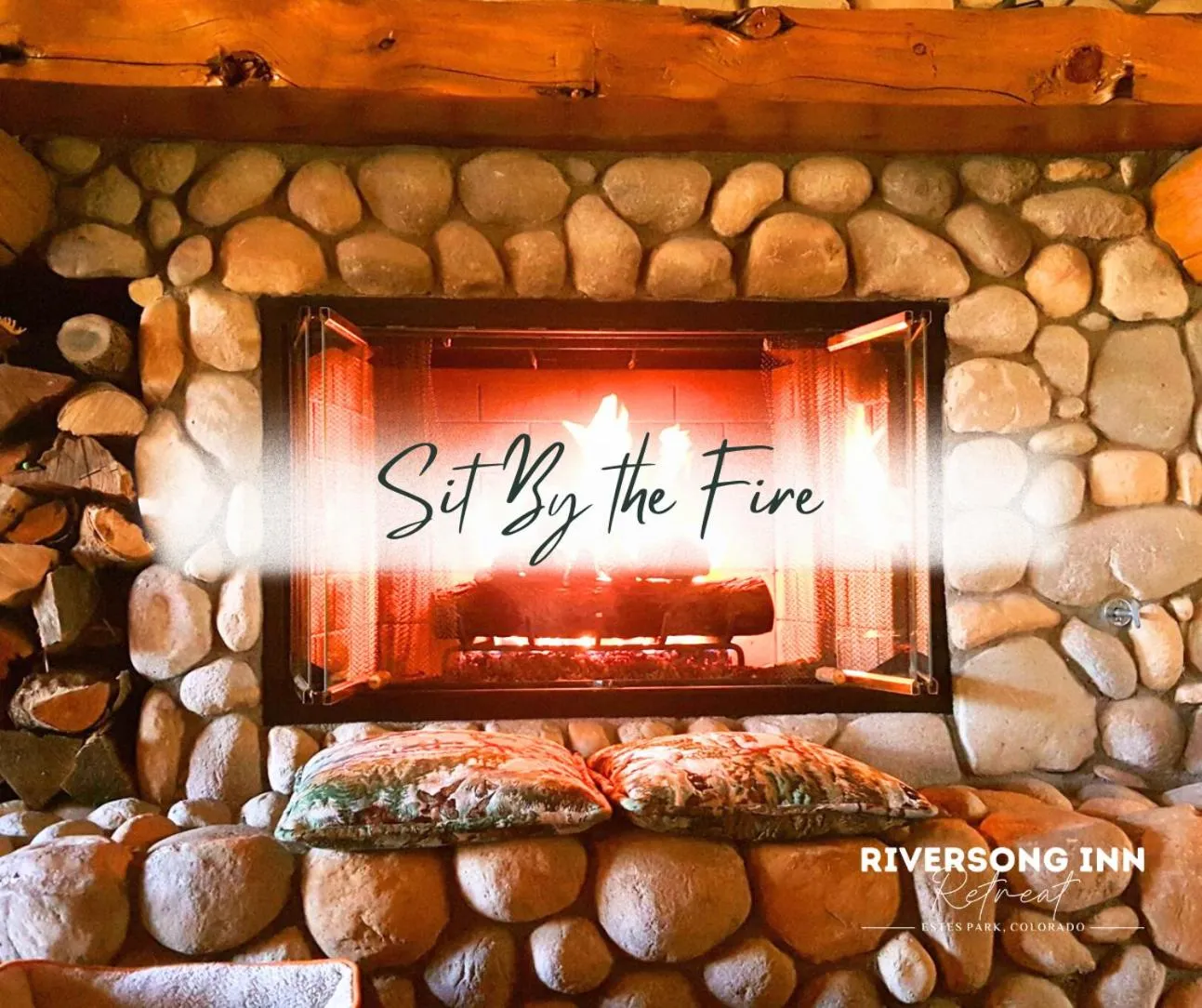 Communal lounge/ TV room in Riversong Inn Retreat