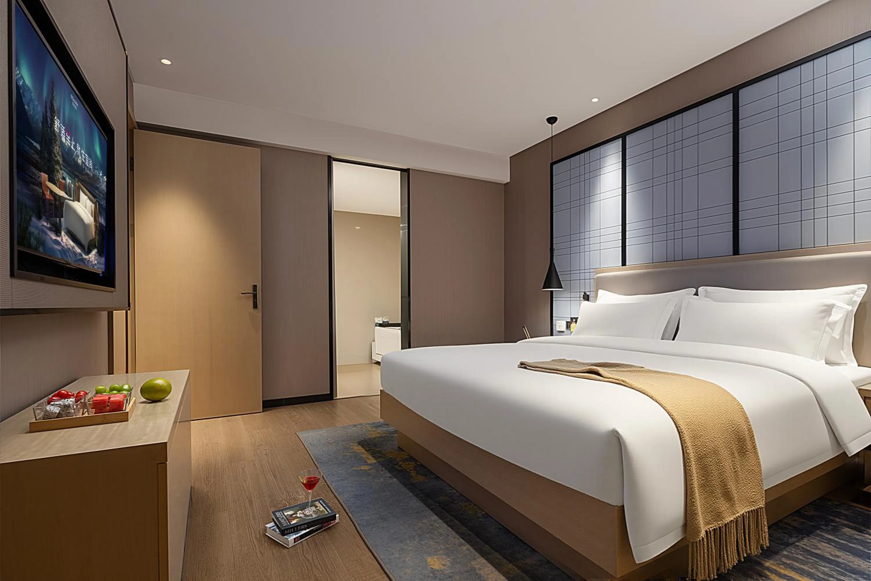Photo of the whole room, Bed in Echarm Hotel Chengdu Chunxi Road IFS Center