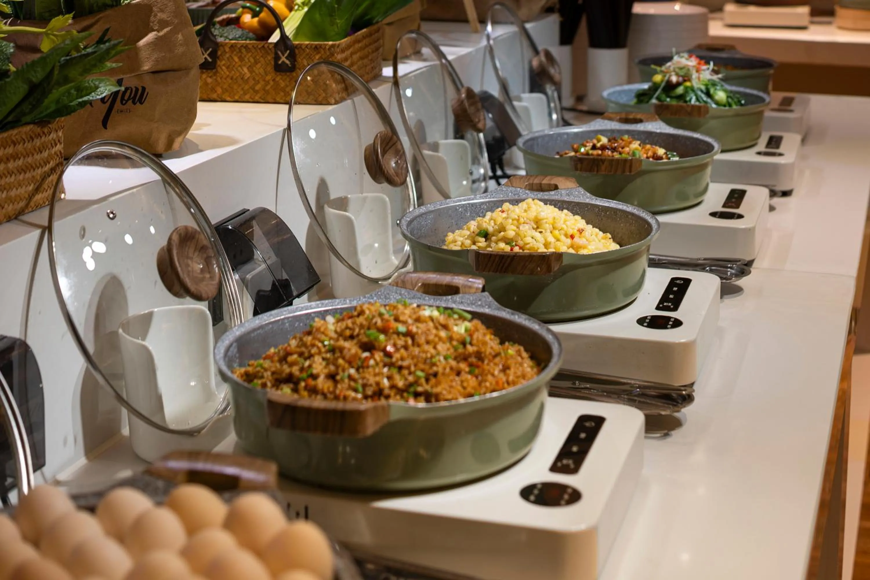 Restaurant/places to eat in Echarm Hotel Chengdu Chunxi Road IFS Center