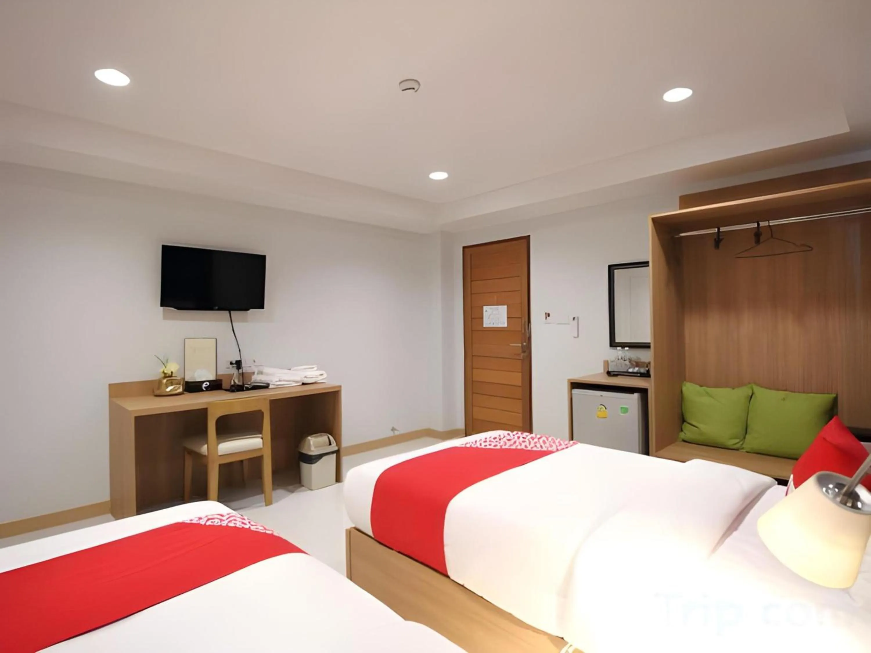 Bedroom, Bed in Super OYO 483 Pannee Hotel Khaosan