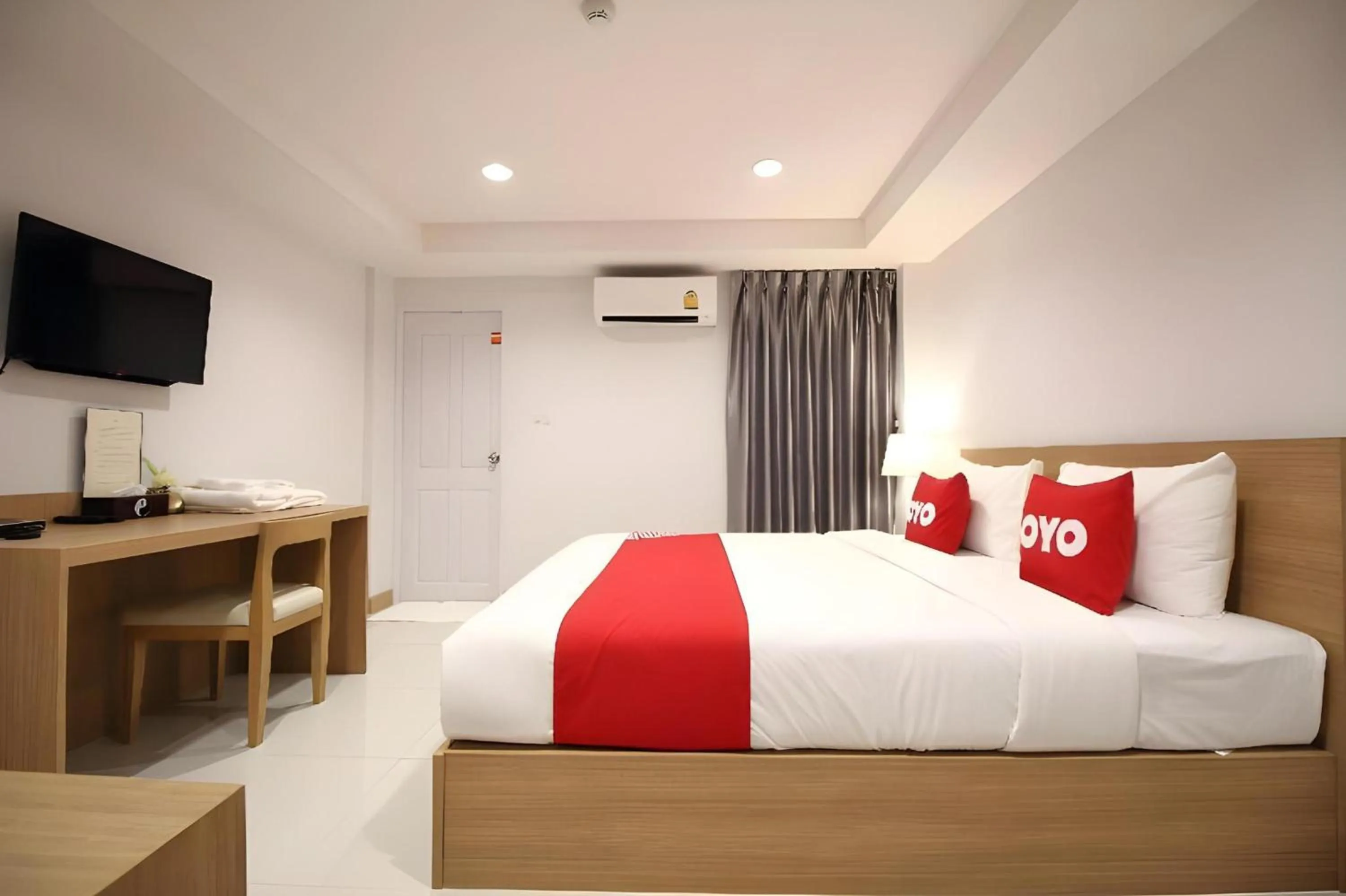 Bedroom, Bed in Super OYO 483 Pannee Hotel Khaosan