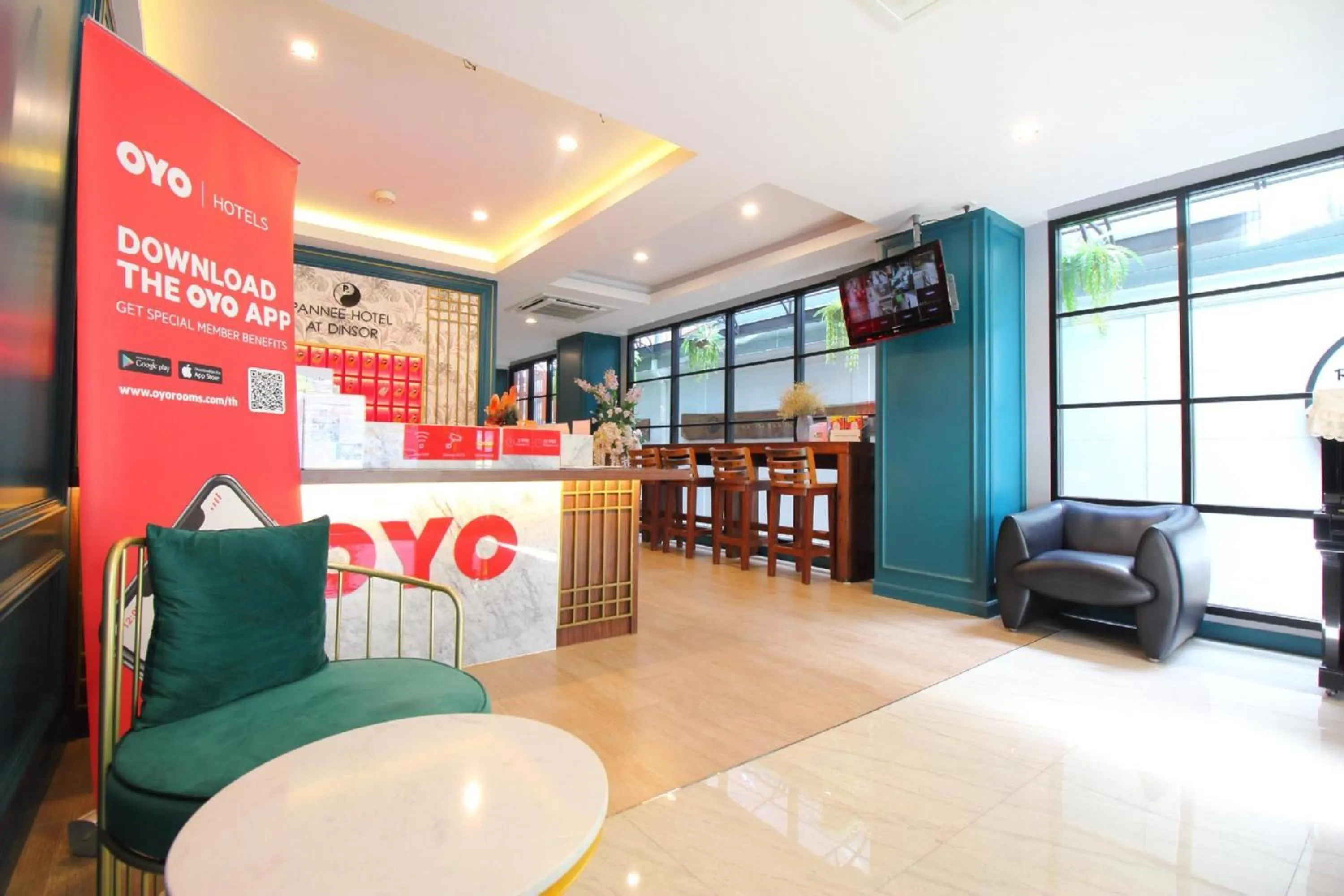 Lobby or reception in Super OYO 483 Pannee Hotel Khaosan
