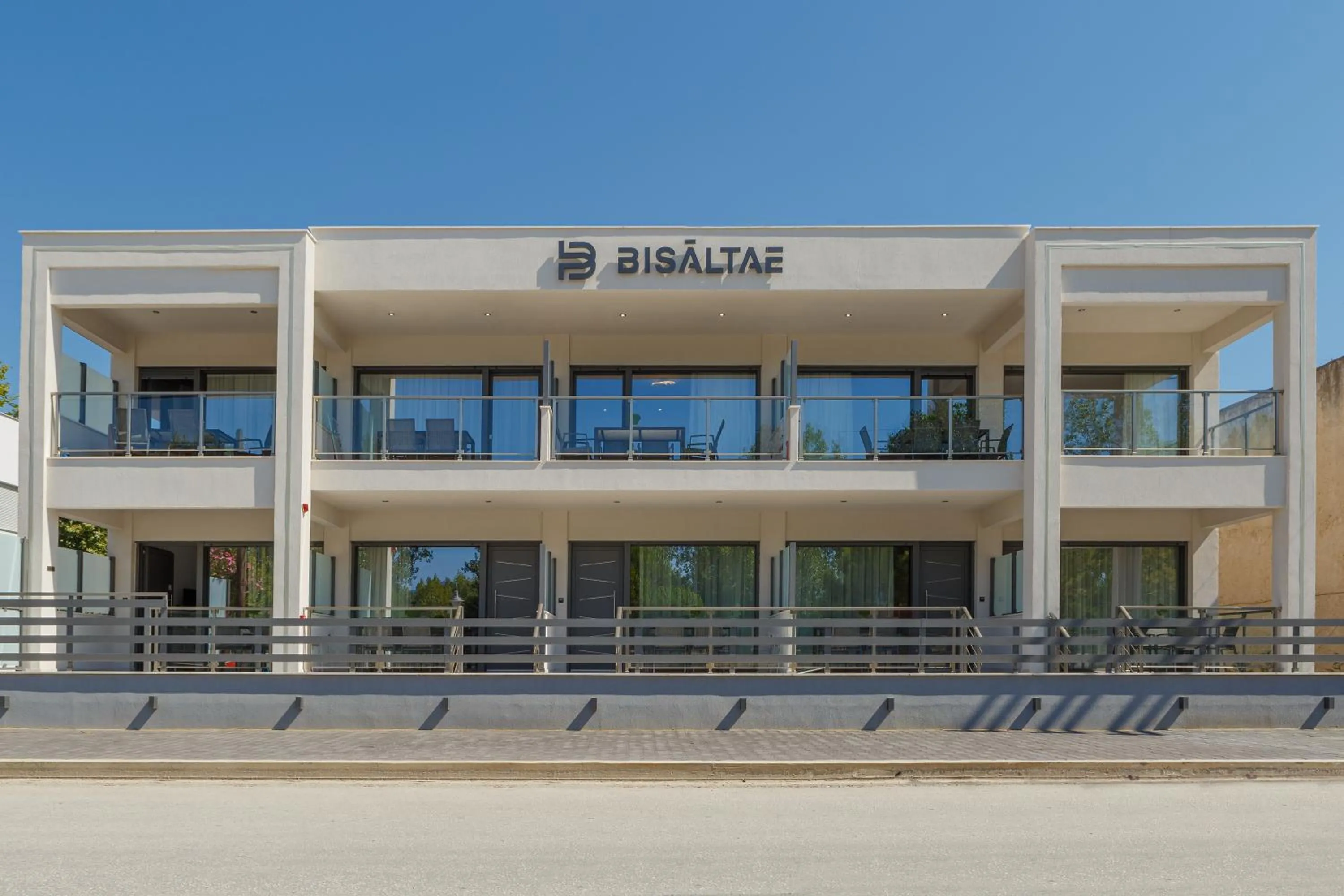 Facade/entrance in BISALTAE SEASIDE SUITES