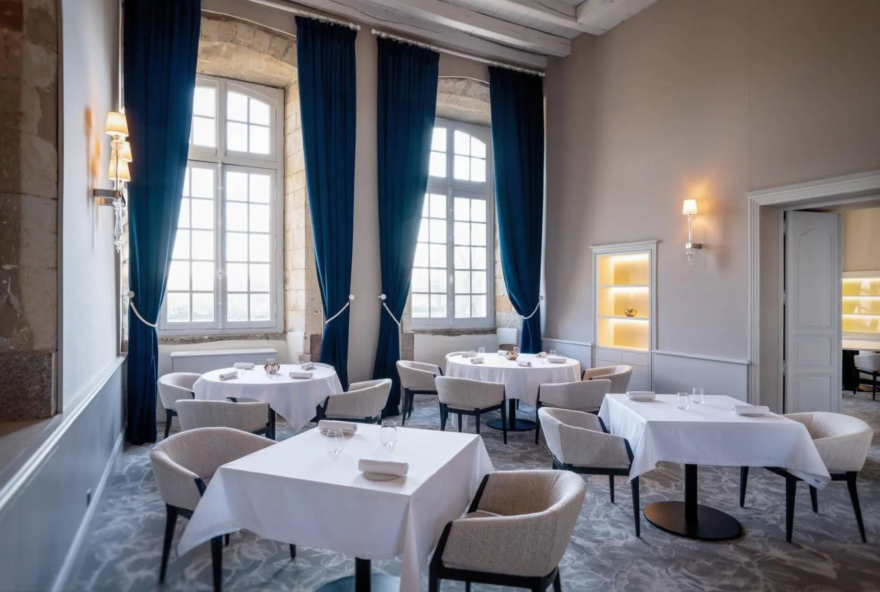 Restaurant/places to eat in Abbaye De Villeneuve