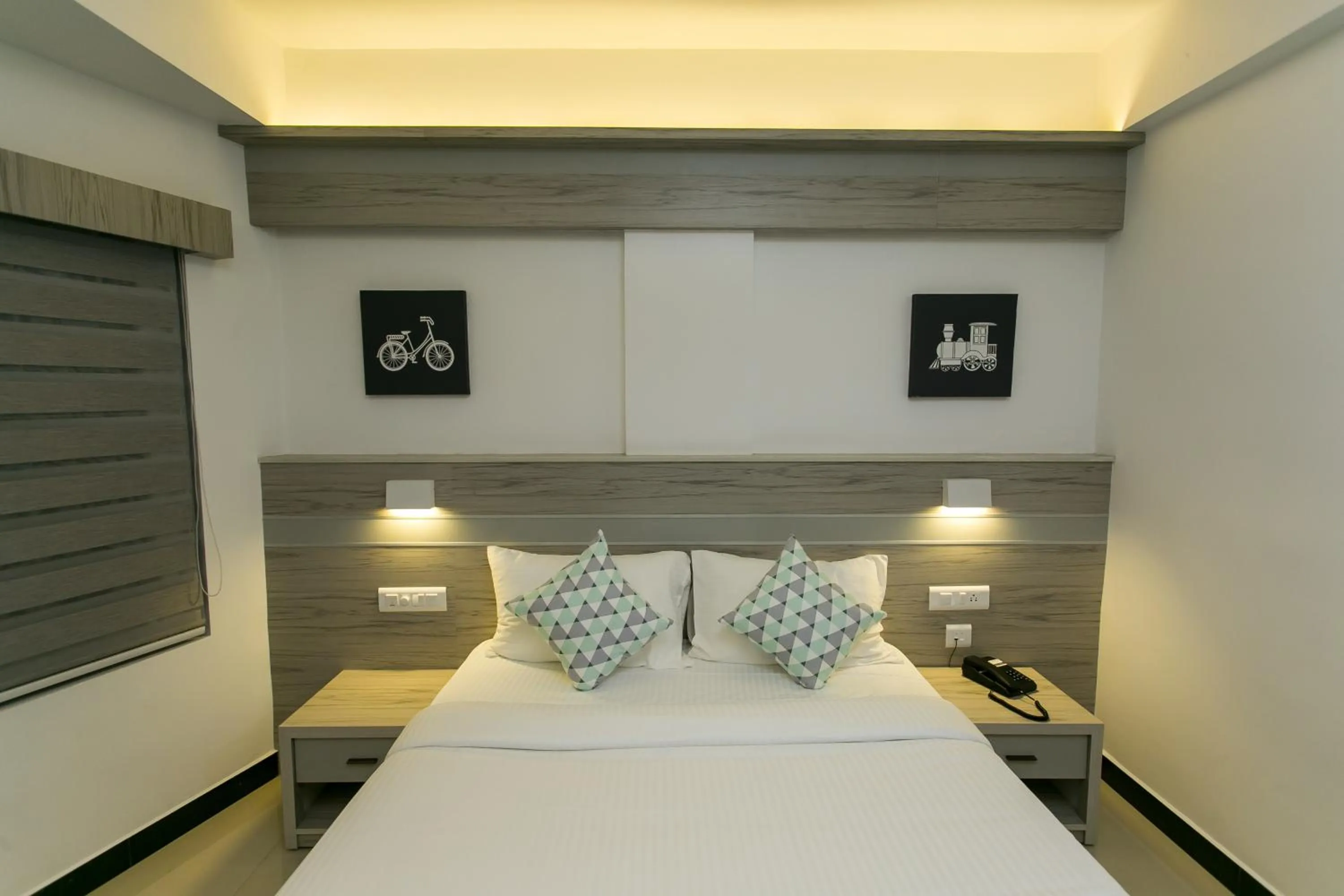 Bed in Sapphire Club Metro