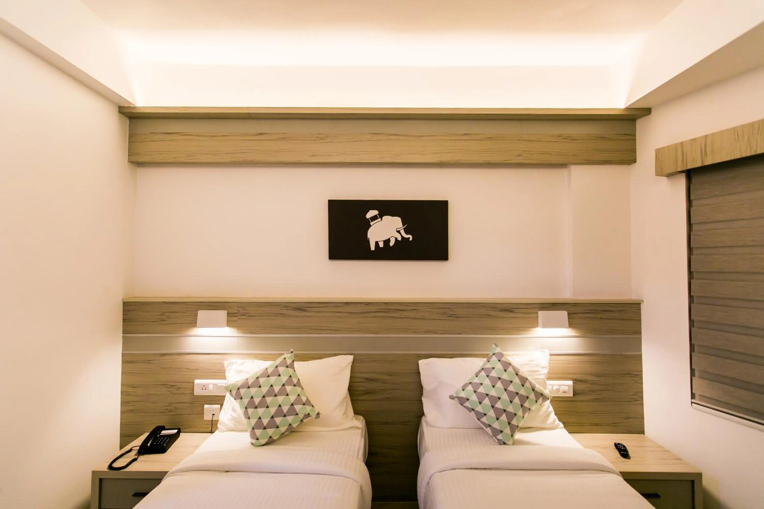 Bed in Sapphire Club Metro