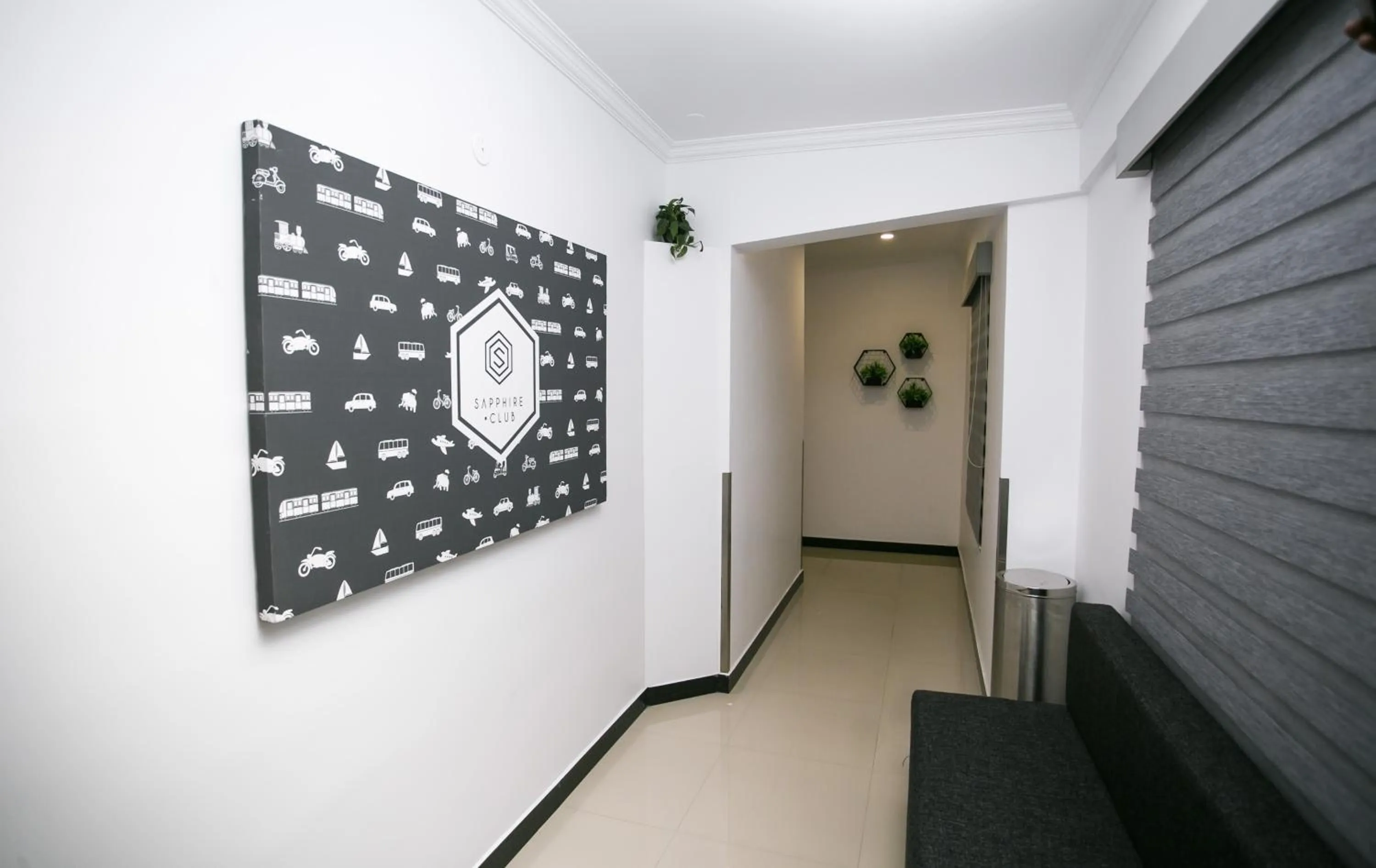 Property logo or sign in Sapphire Club Metro