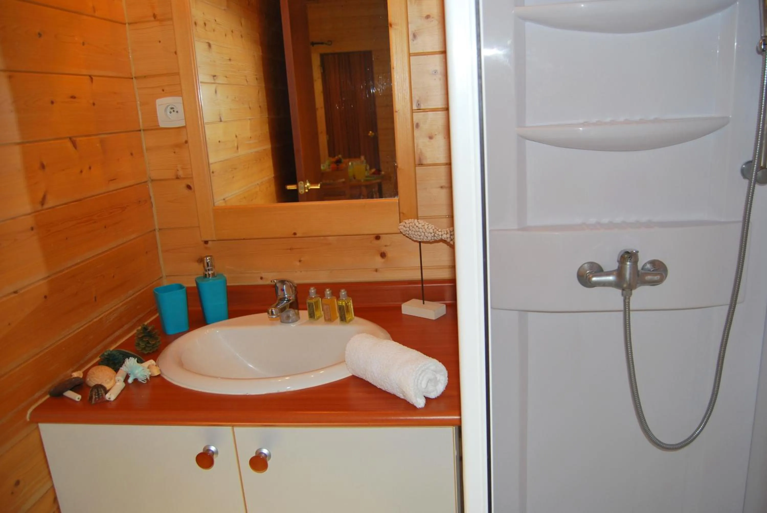 Bathroom in Lagrange Grand Bleu Vacances - Residence Les Ségalières