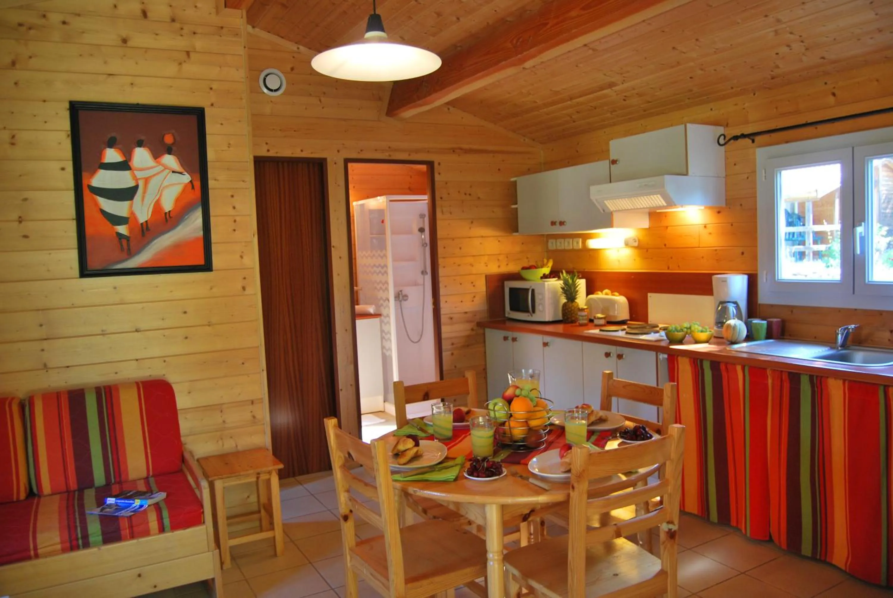 Kitchen or kitchenette in Lagrange Grand Bleu Vacances - Residence Les Ségalières