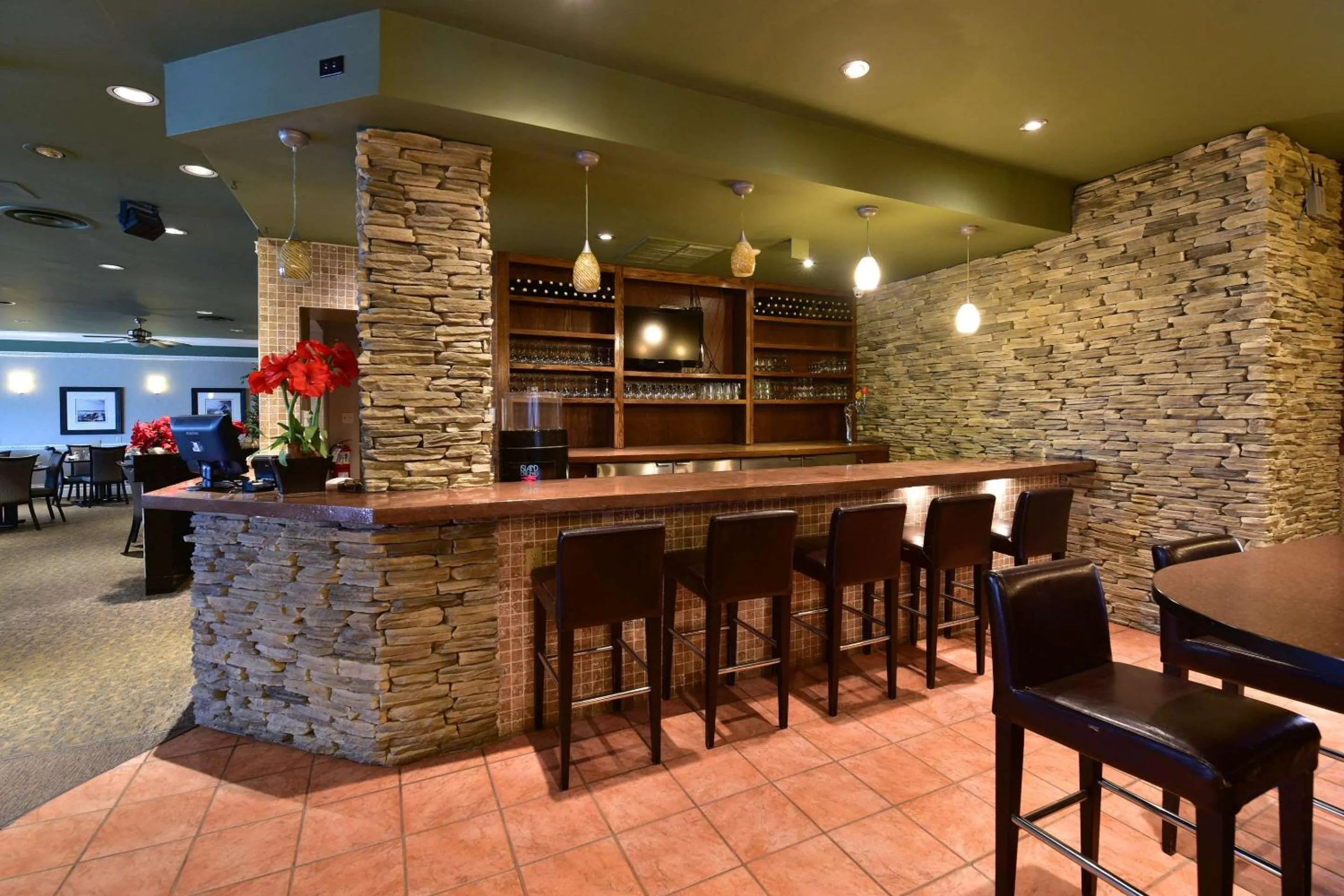 Restaurant/places to eat in Clarion Hotel & Conference Centre Pembroke