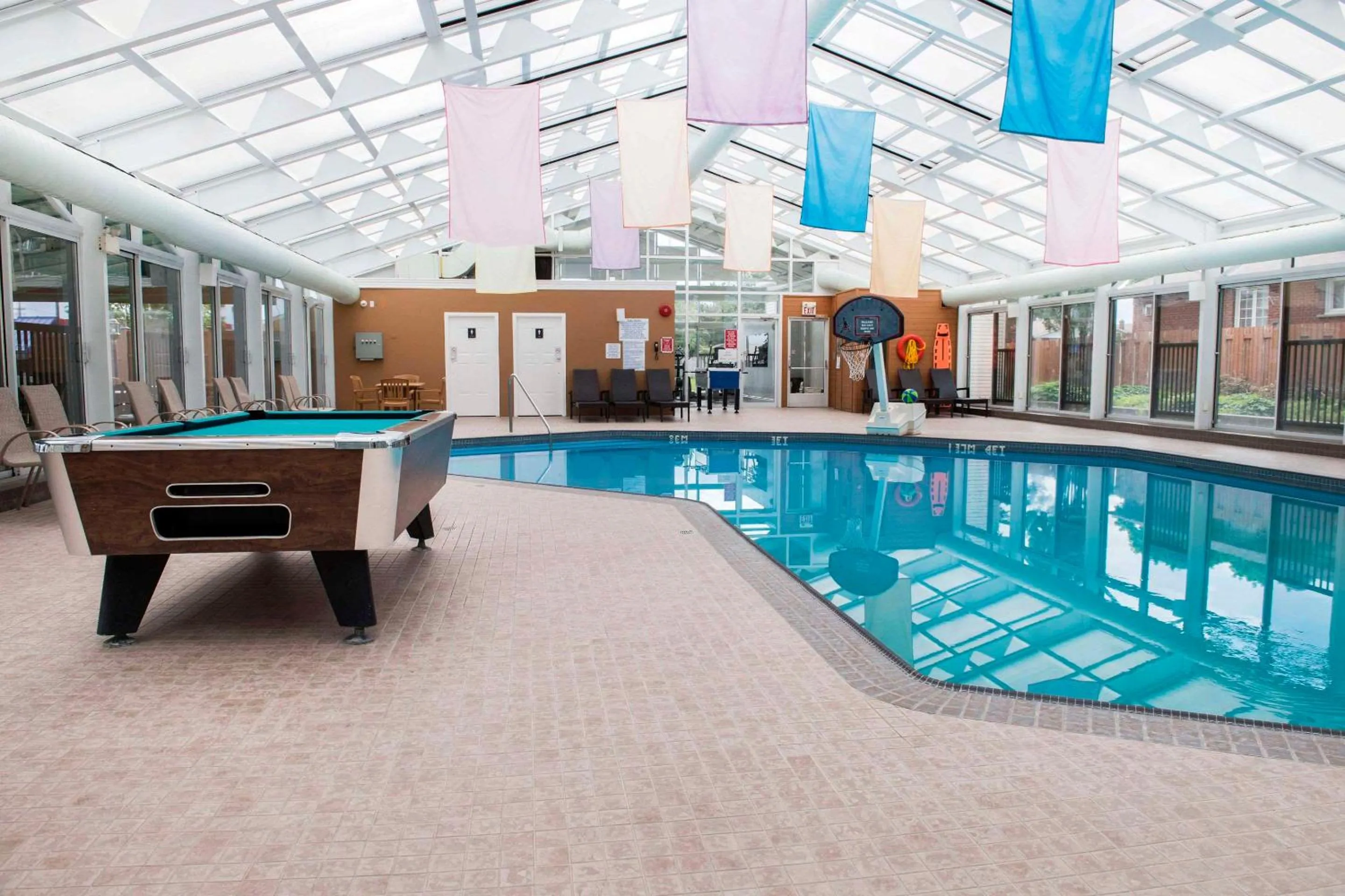 Swimming pool in Clarion Hotel & Conference Centre Pembroke