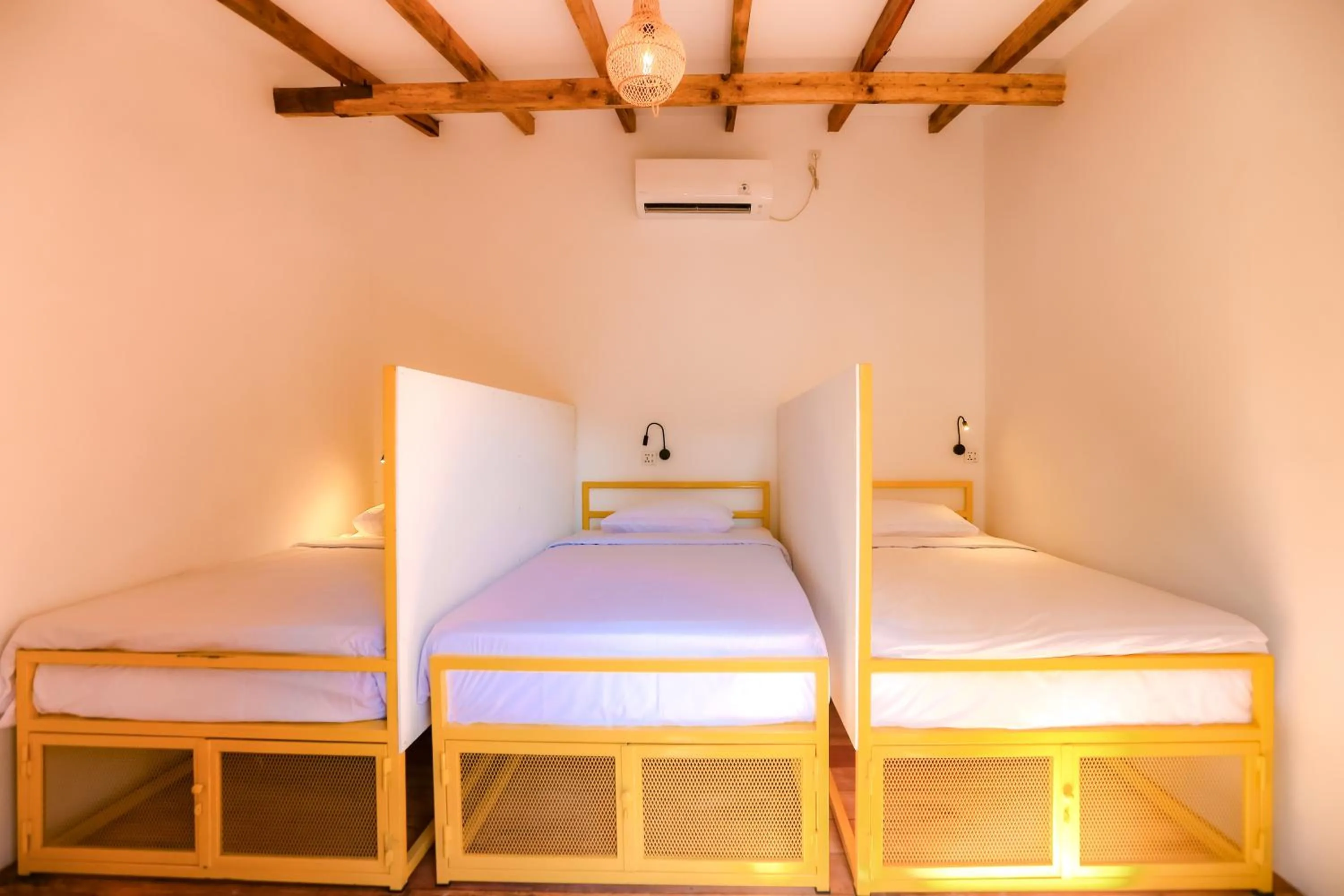 Bed in Mad Monkey Gili Trawangan