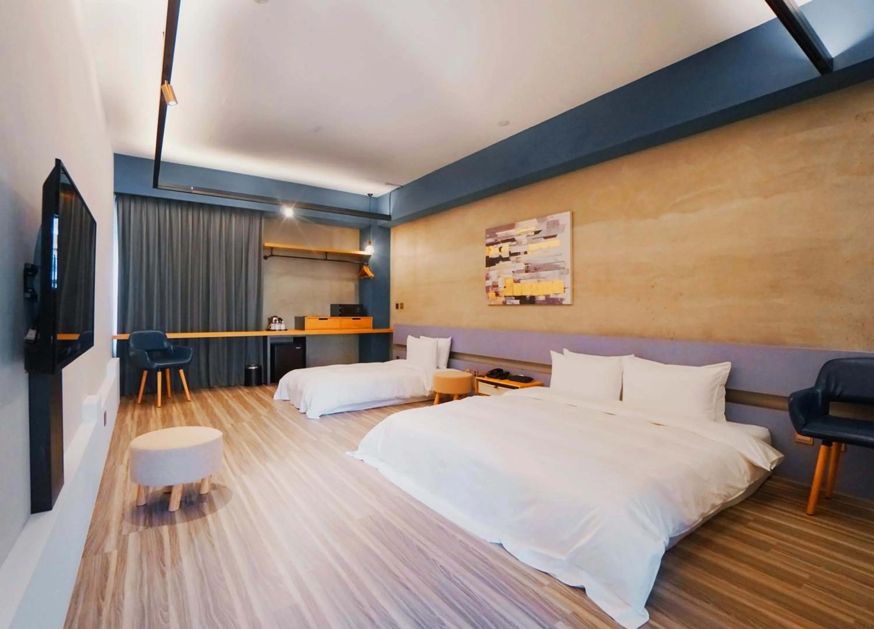 Classic Triple Room in Thinker Hotel