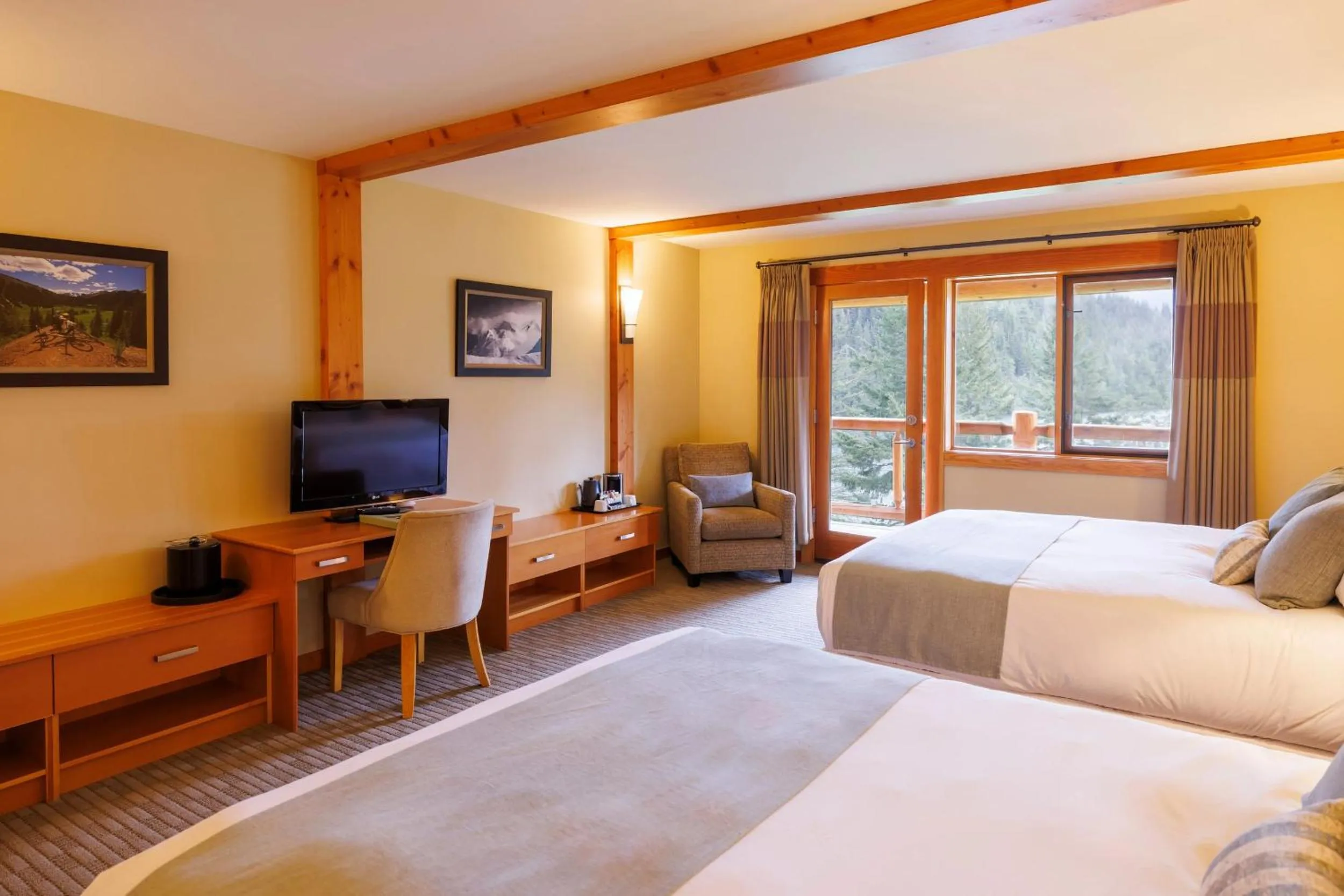 Bed in Tyax Lodge & Heliskiing
