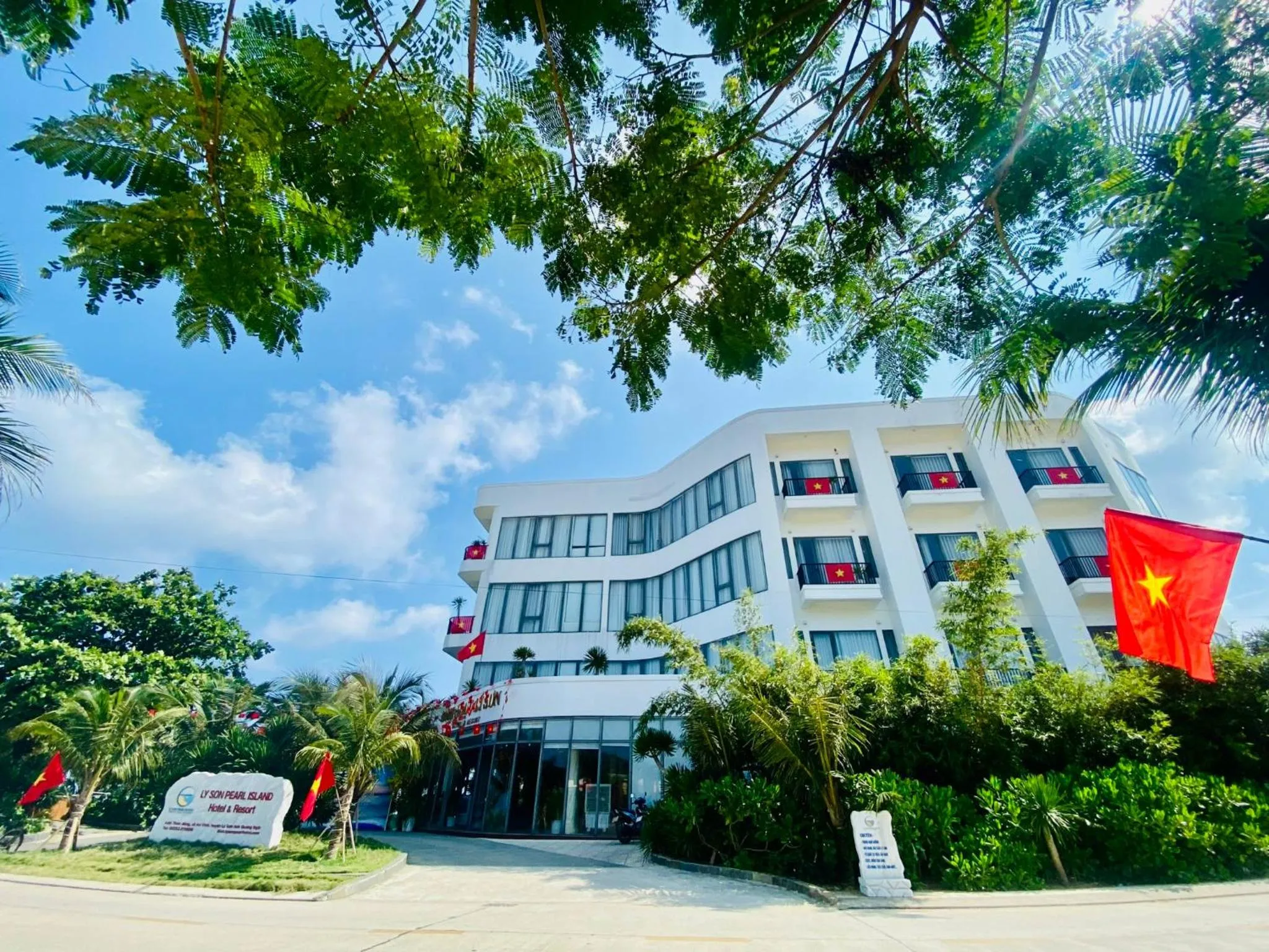 Ly Son Pearl Island Hotel & Resort