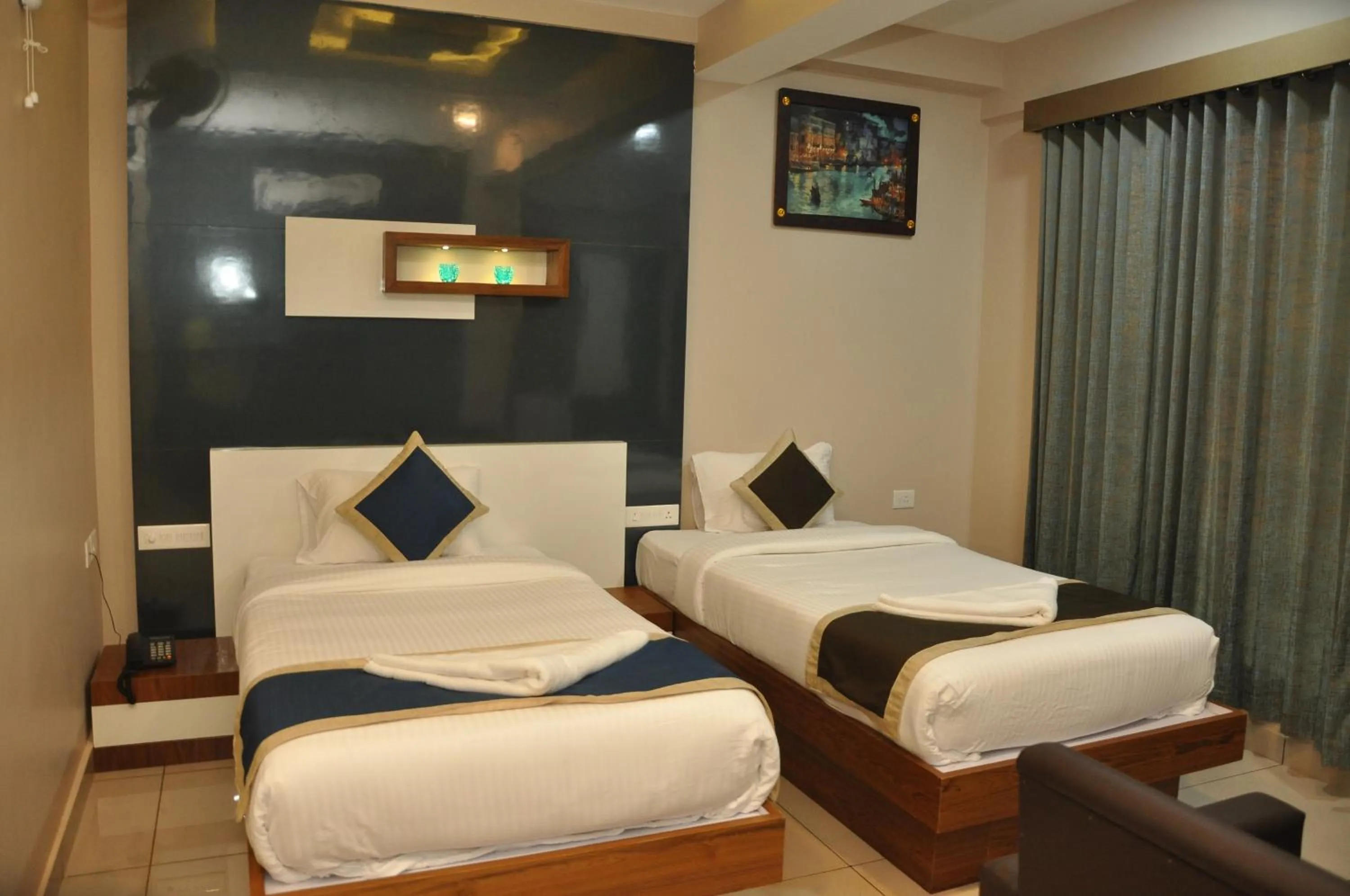 Bedroom, Bed in Nextel Inn, Calicut