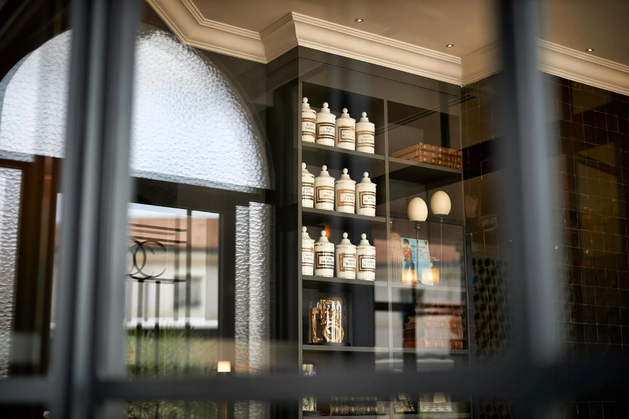 Decorative detail in Hotel Victoria