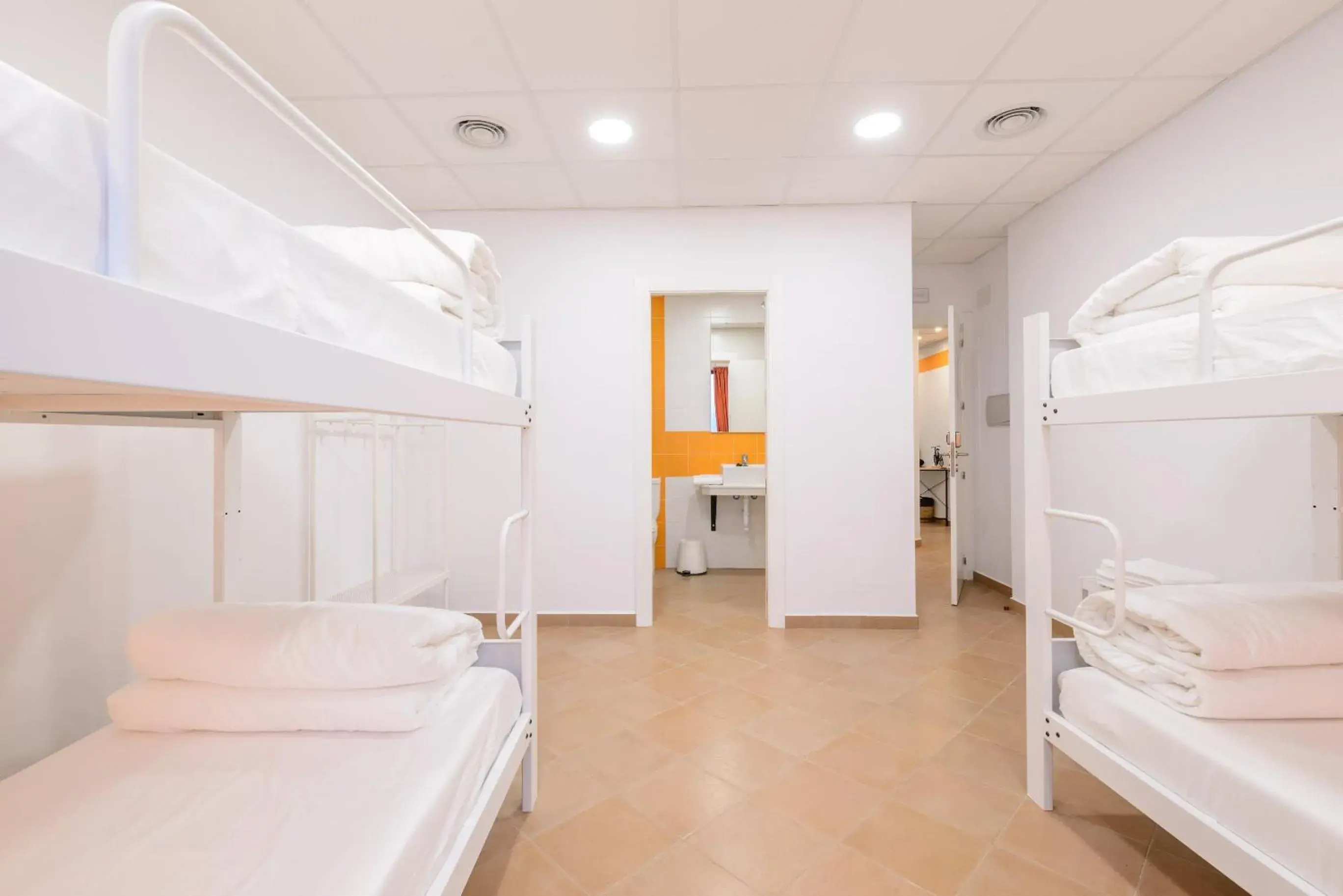 Quadruple Room with Private Bathroom in Benarrabá Hostel Quadruple Room with Private Bathroom in Benarrabá Hostel