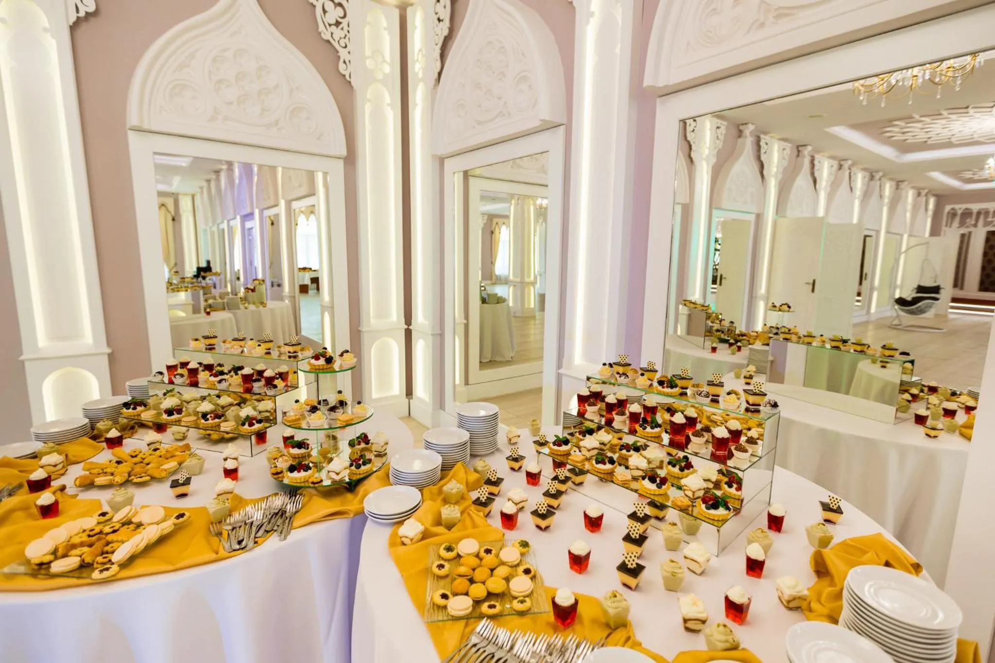 Restaurant/places to eat in Hotel Korczowa