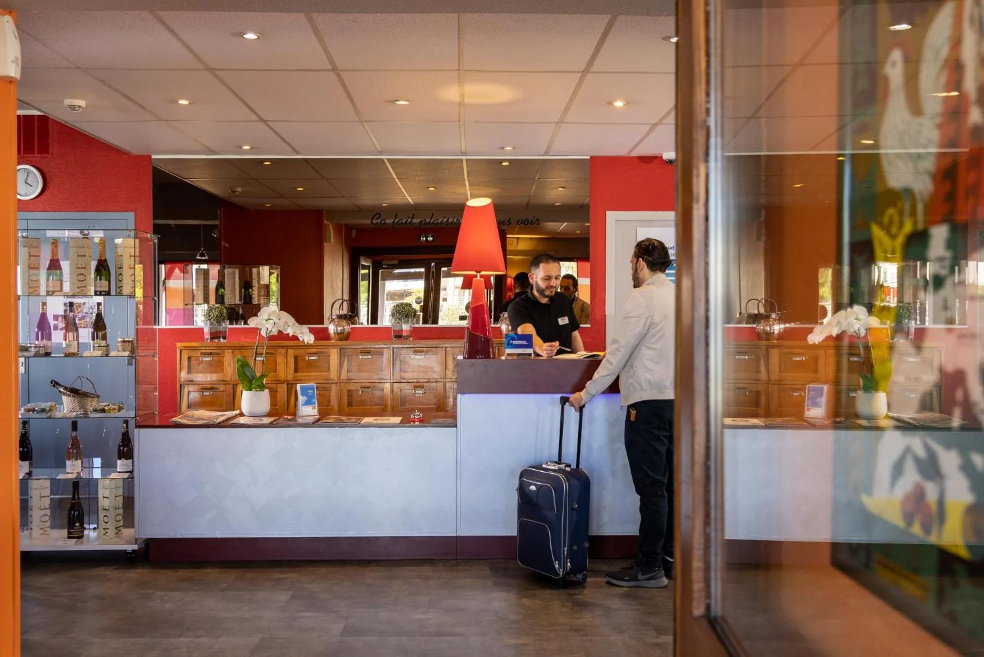 People in The Originals City, Hôtel Mâcon Sud