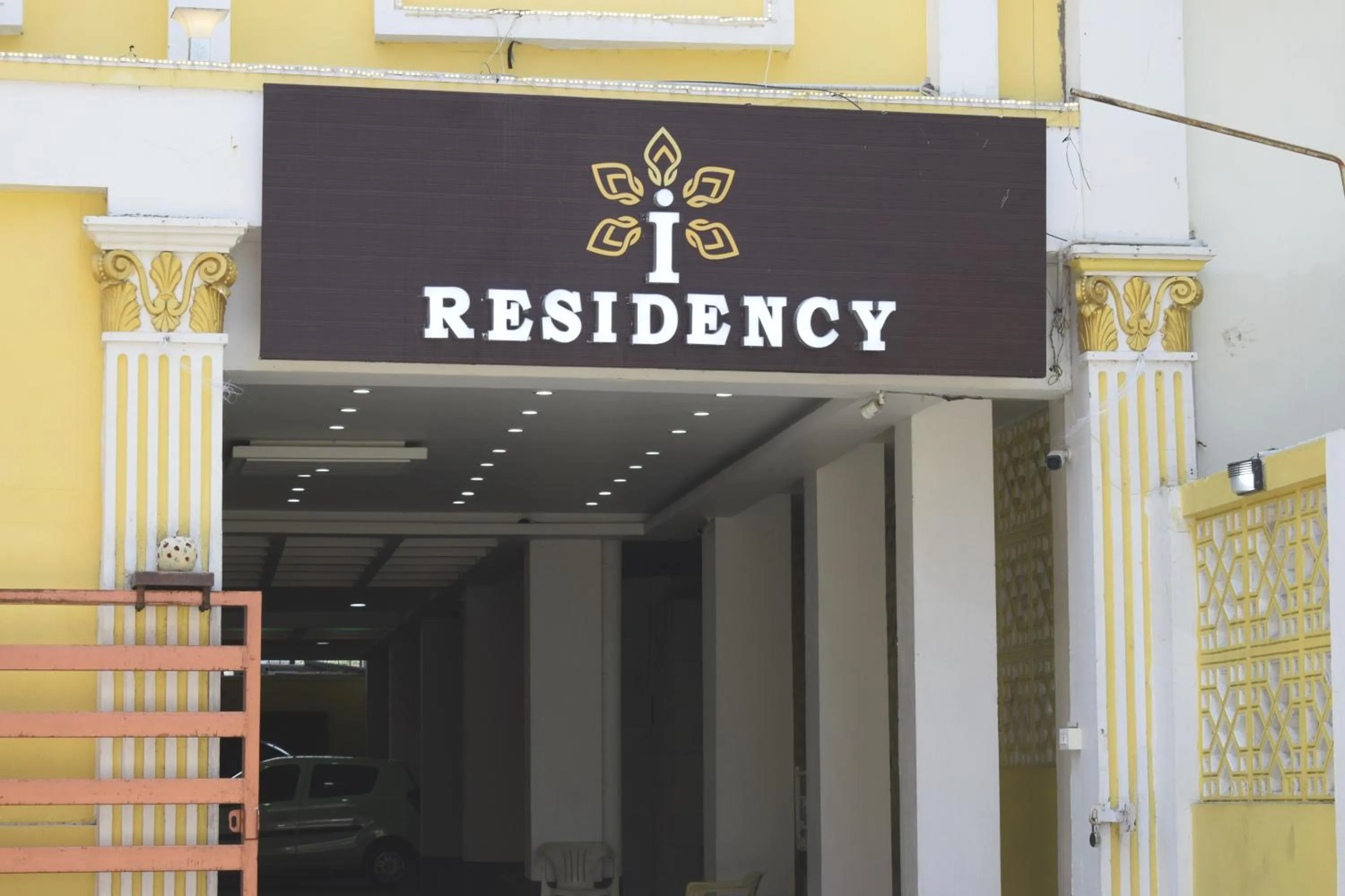 Facade/entrance in I Residency
