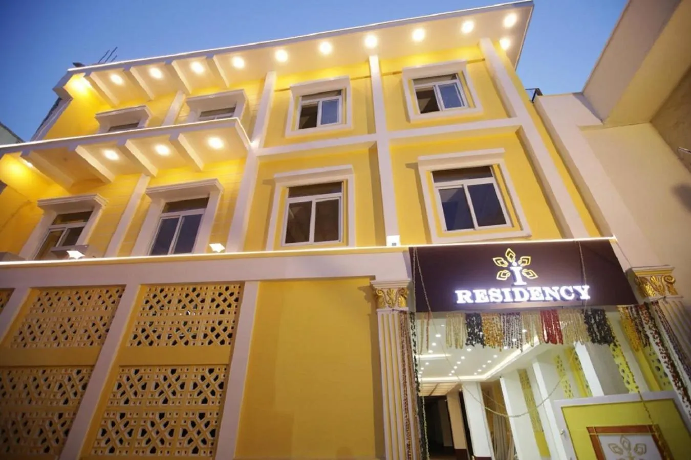 Facade/entrance in I Residency