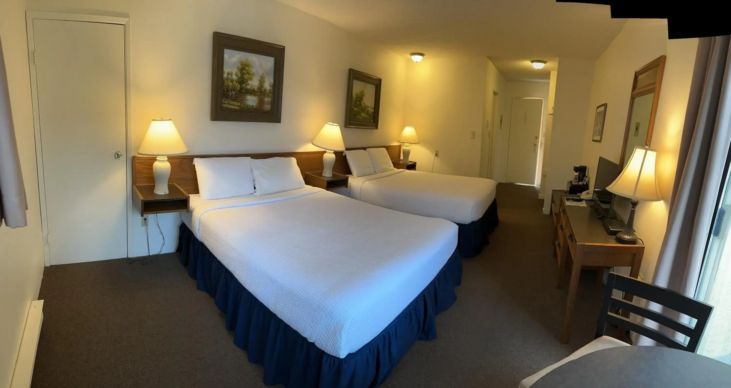 Standard Two Queen in Wessex Inn By The Sea Standard Two Queen in Wessex Inn By The Sea