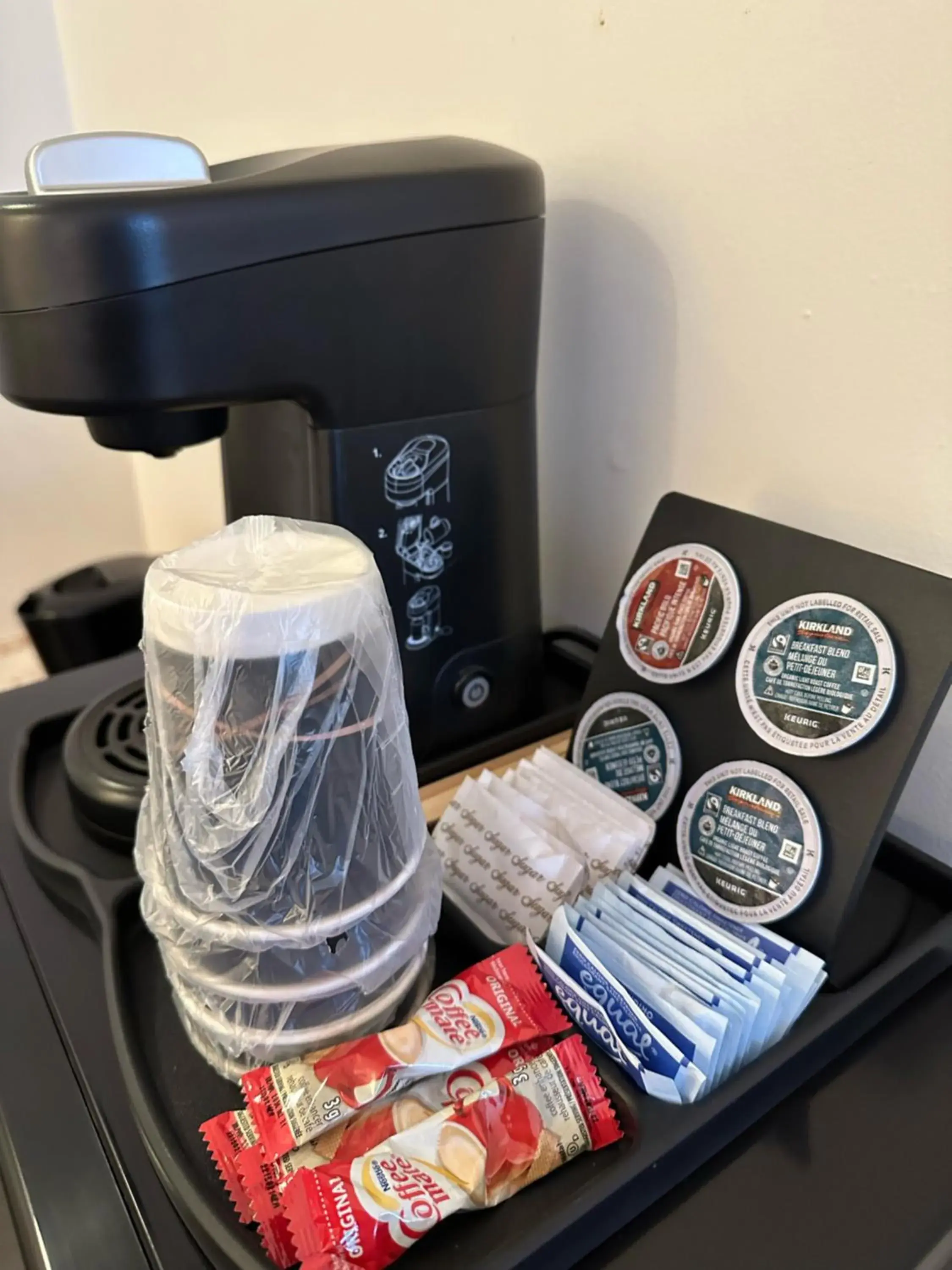 One Queen Kitchenette in Wessex Inn By The Sea One Queen Kitchenette in Wessex Inn By The Sea