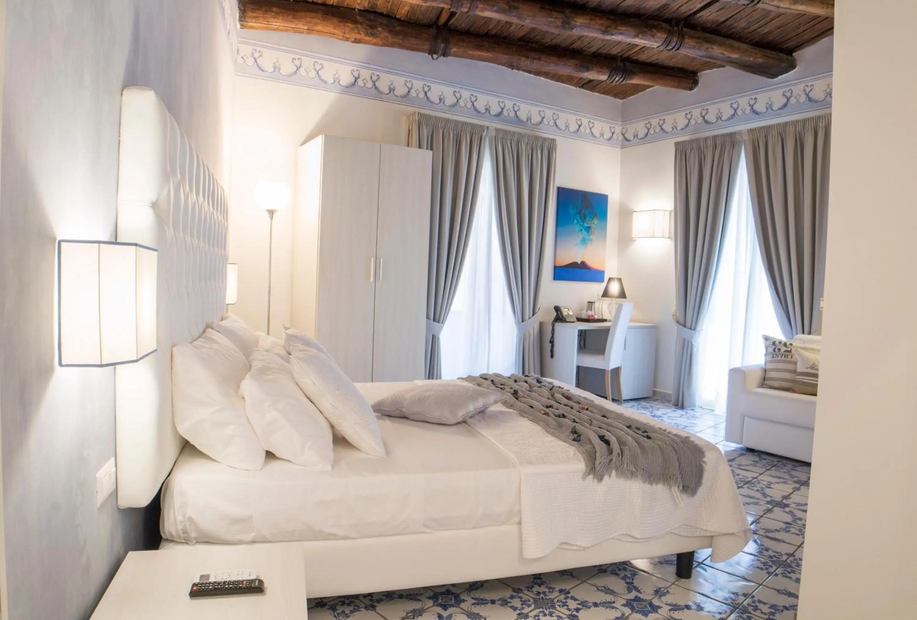 Coffee/tea facilities, Bed in Morelli suite