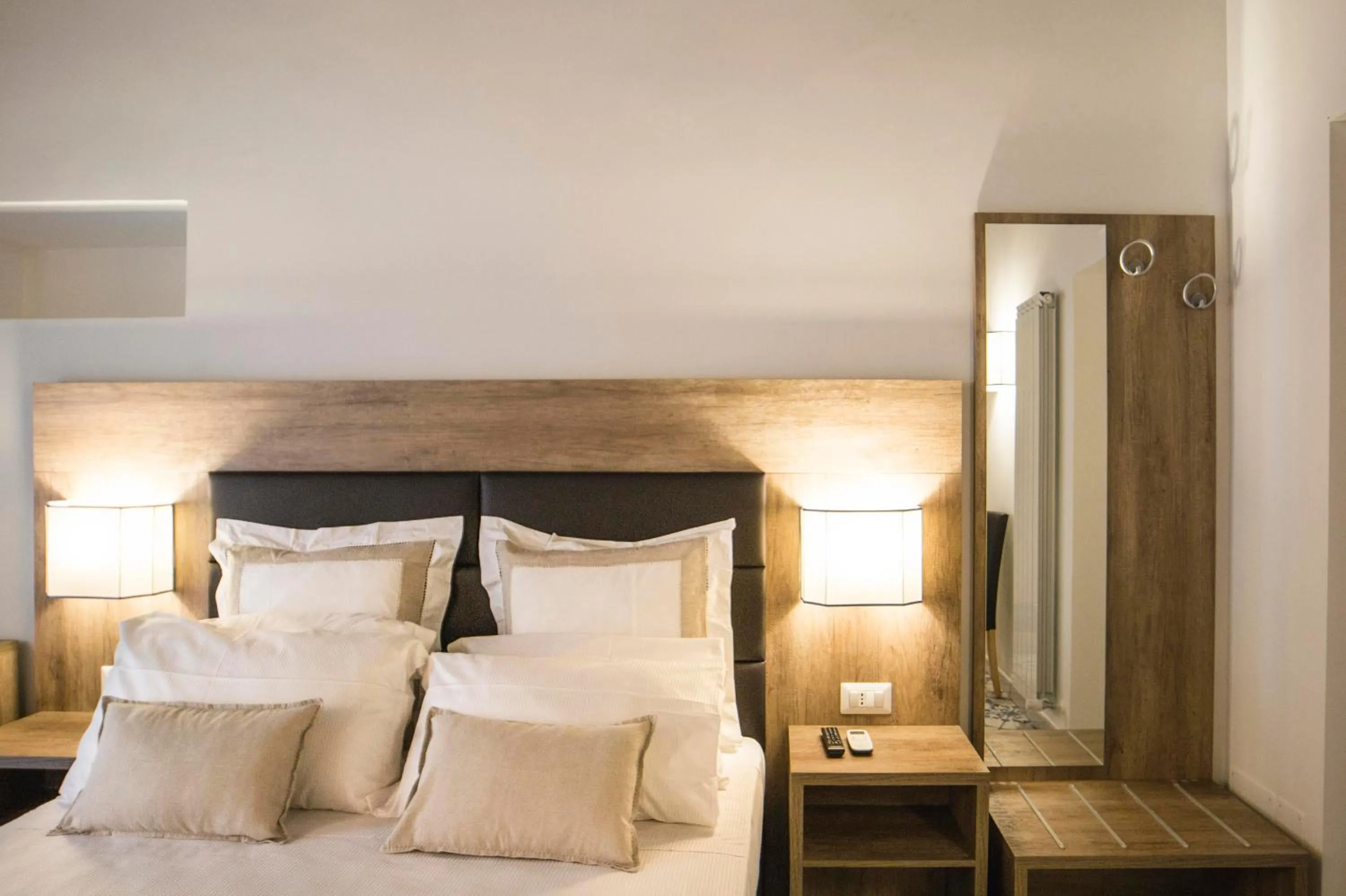 Photo of the whole room, Bed in Morelli suite