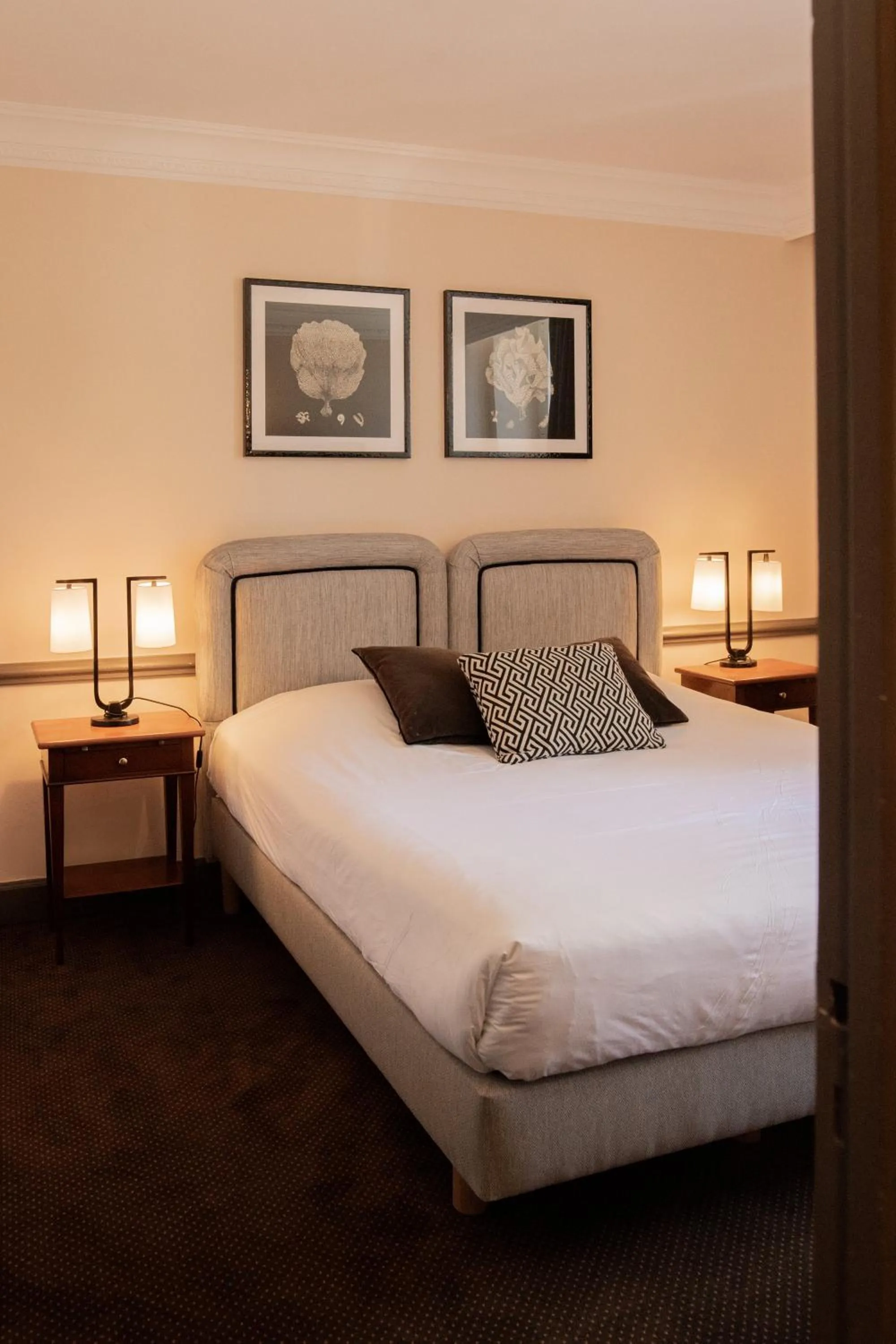 Bed in Château des Comtes de Challes