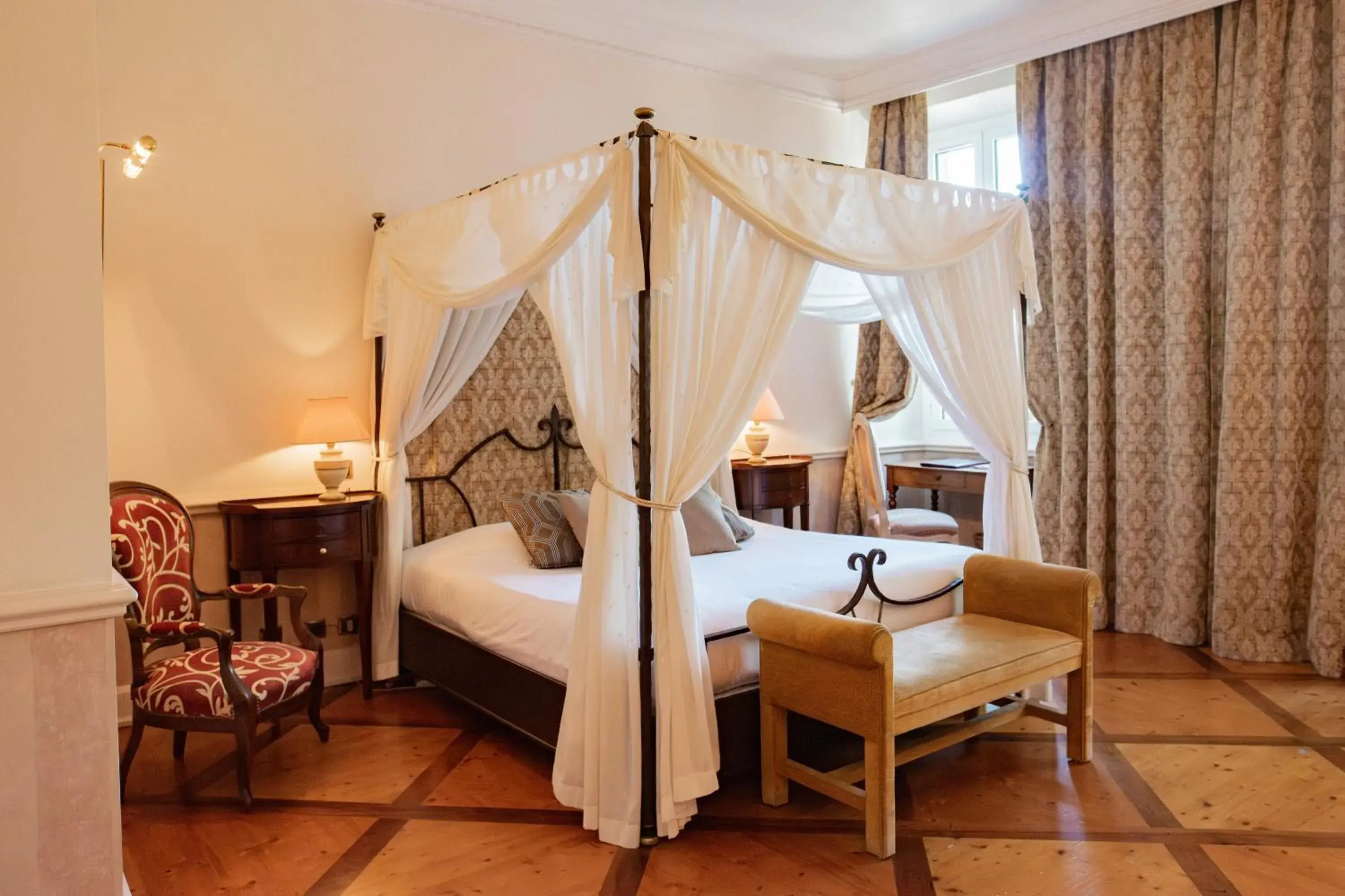 Suite in Château des Comtes de Challes Suite in Château des Comtes de Challes