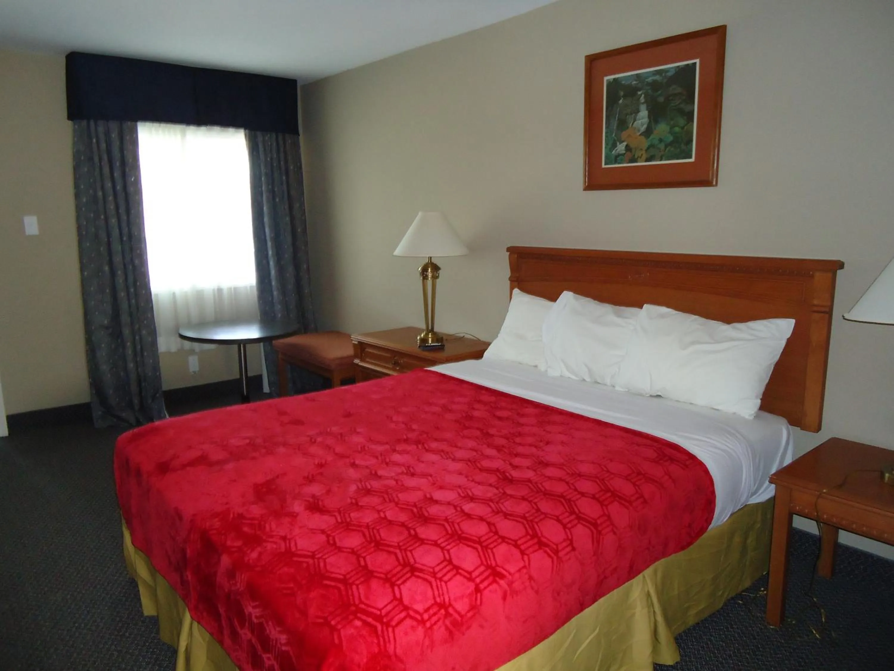 Bed in Westmount Motel