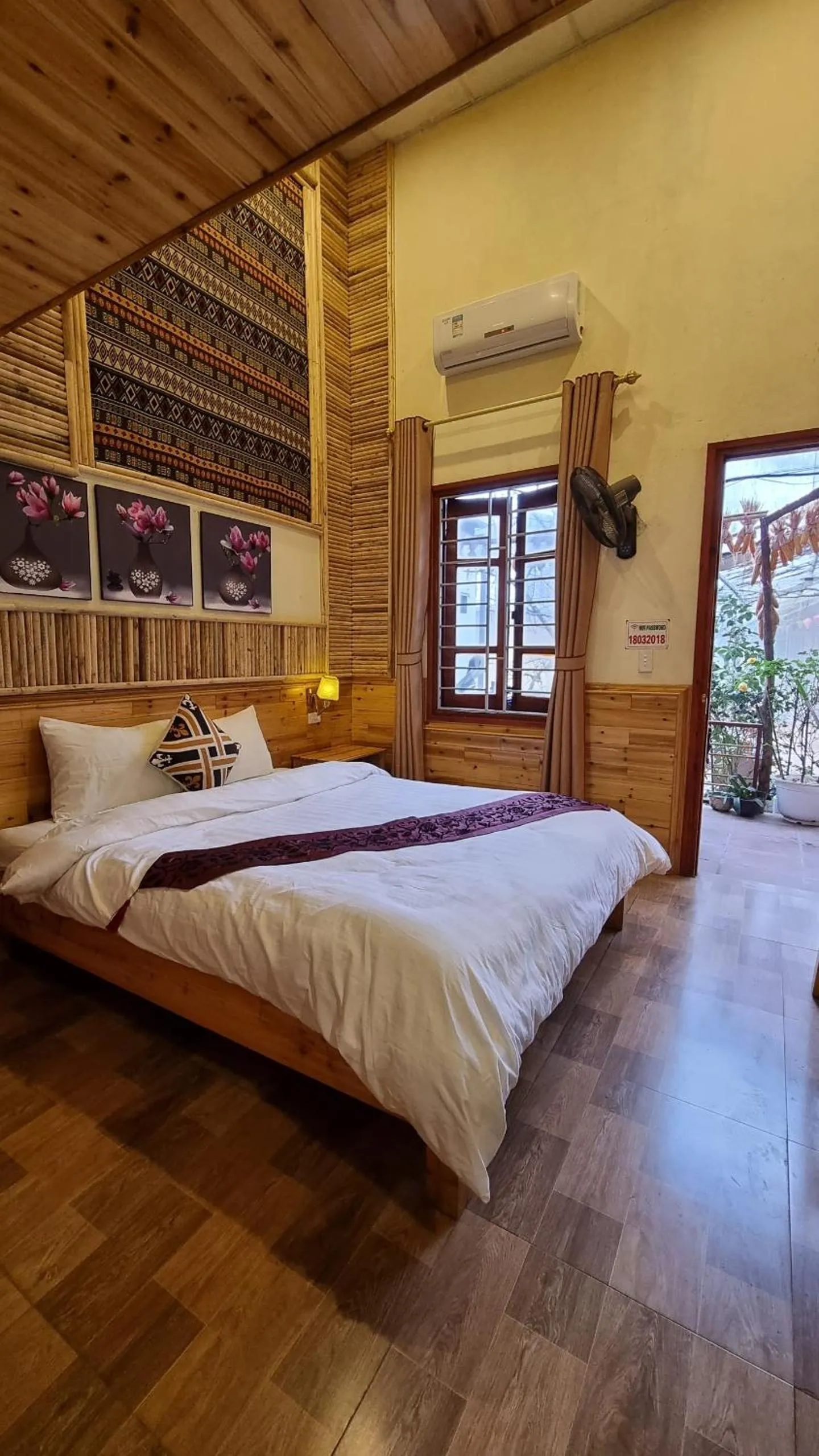 Bed in Dang Khoa Homestay