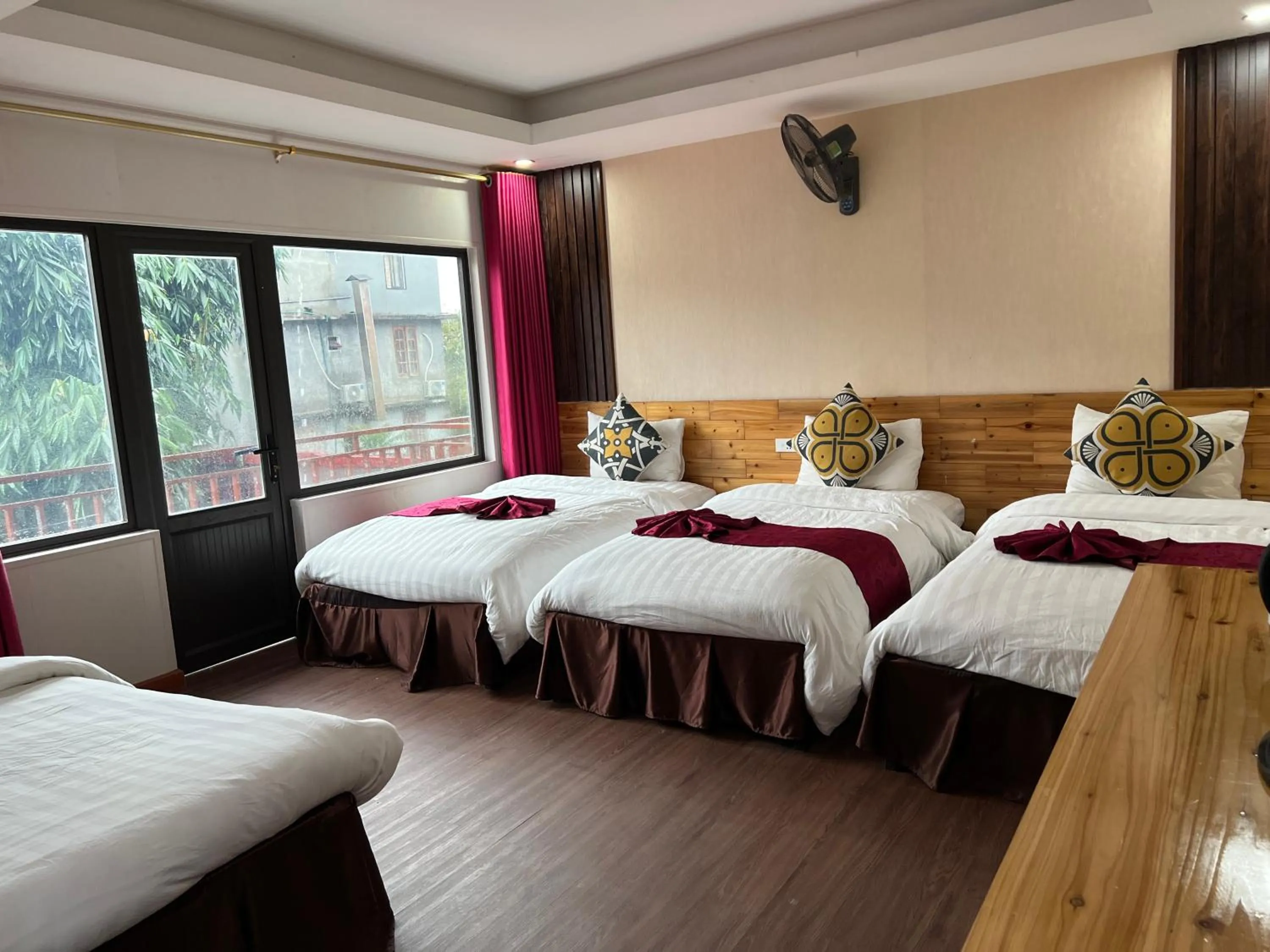 Bed in Dang Khoa Homestay