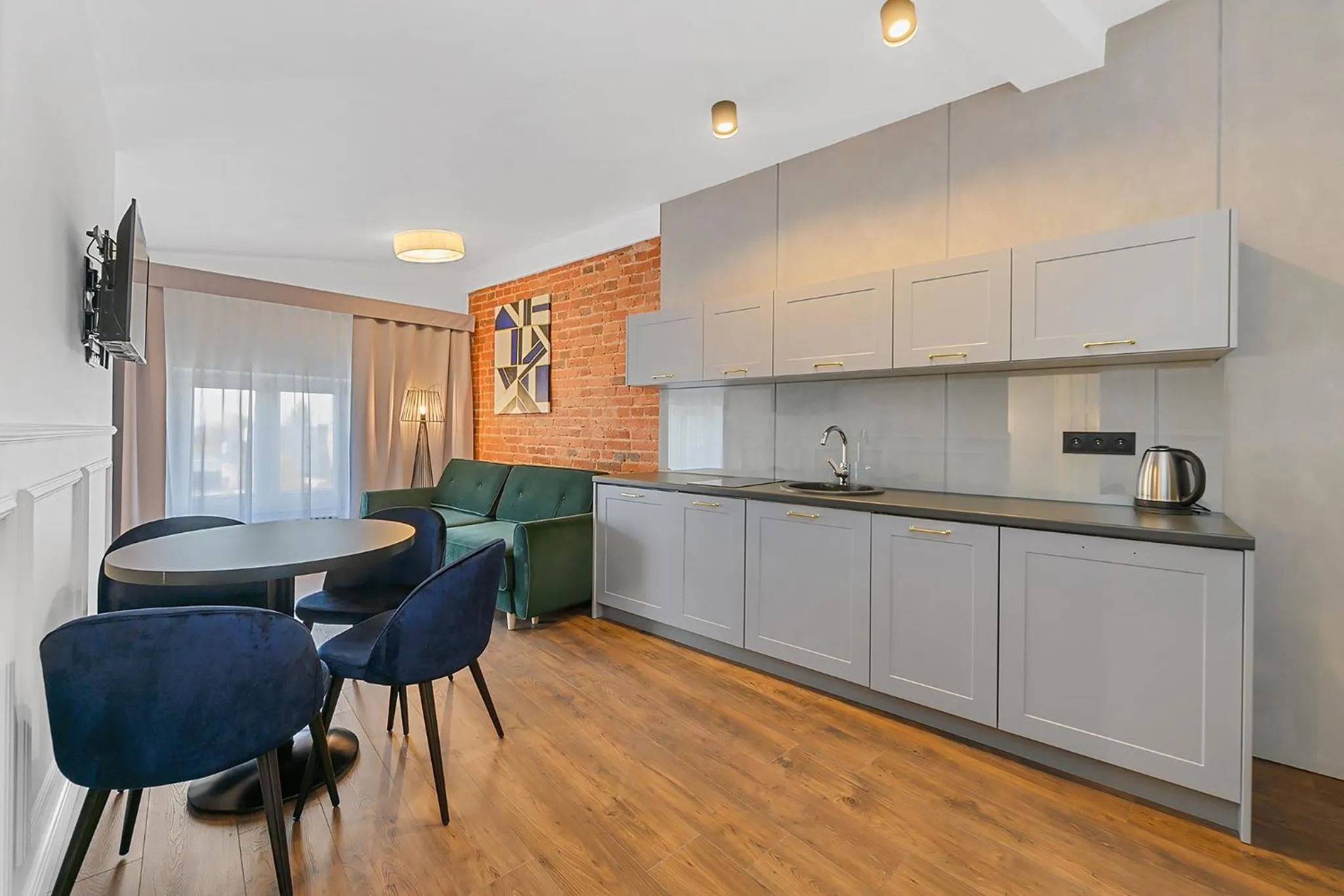 Kitchen or kitchenette in Aparthotel Krzywa Kamienica